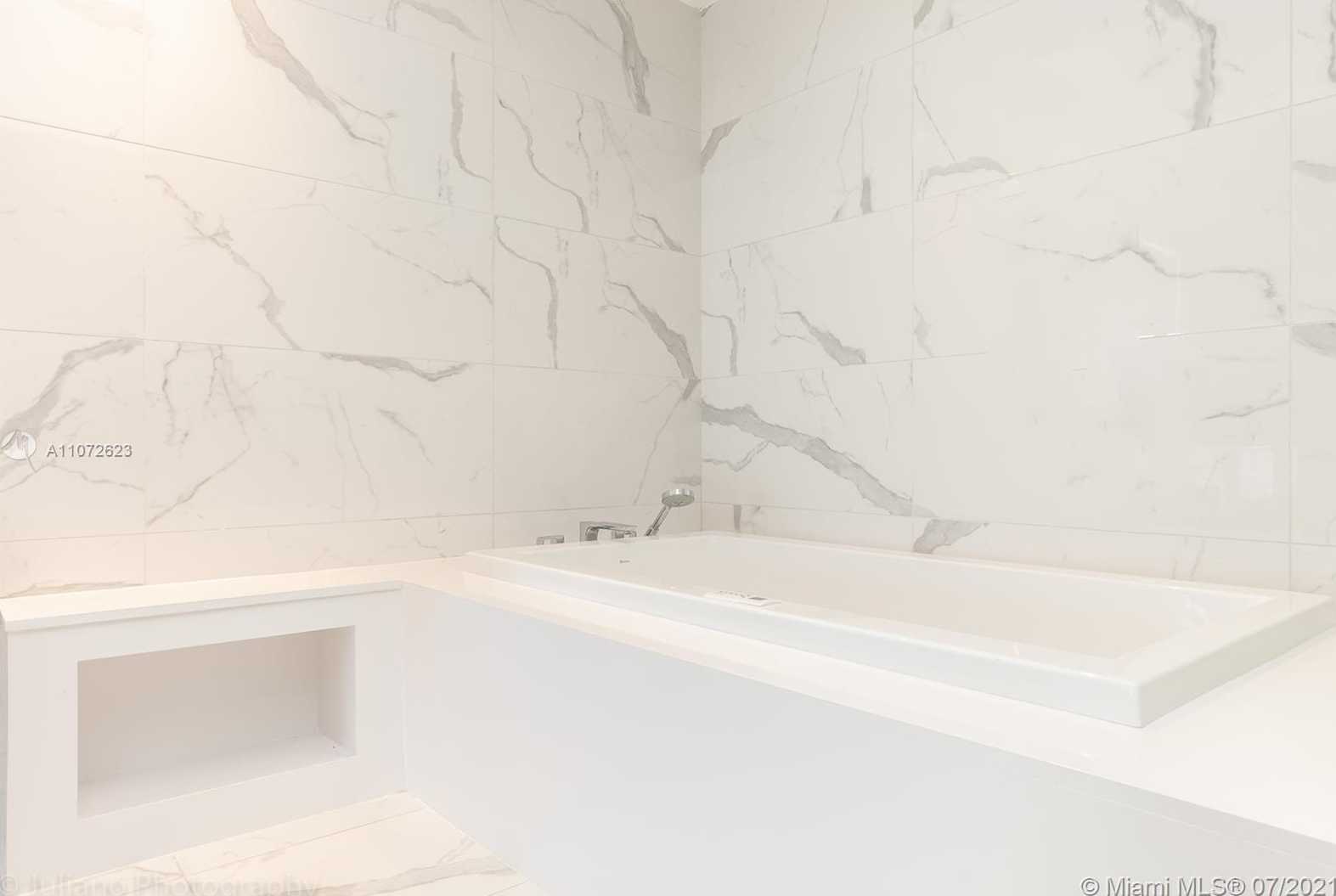 Small Image of 5500 ISLAND ESTATES DR #1006, Aventura Number 35