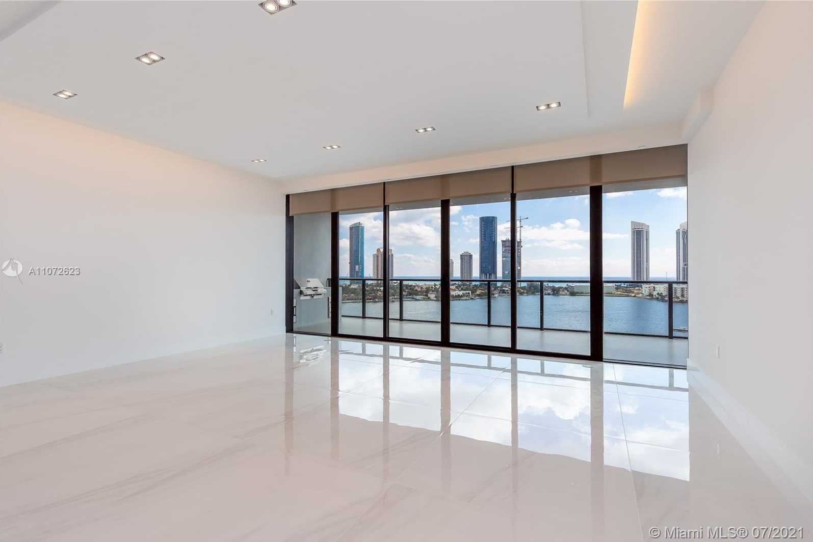 Small Image of 5500 ISLAND ESTATES DR #1006, Aventura Number 4