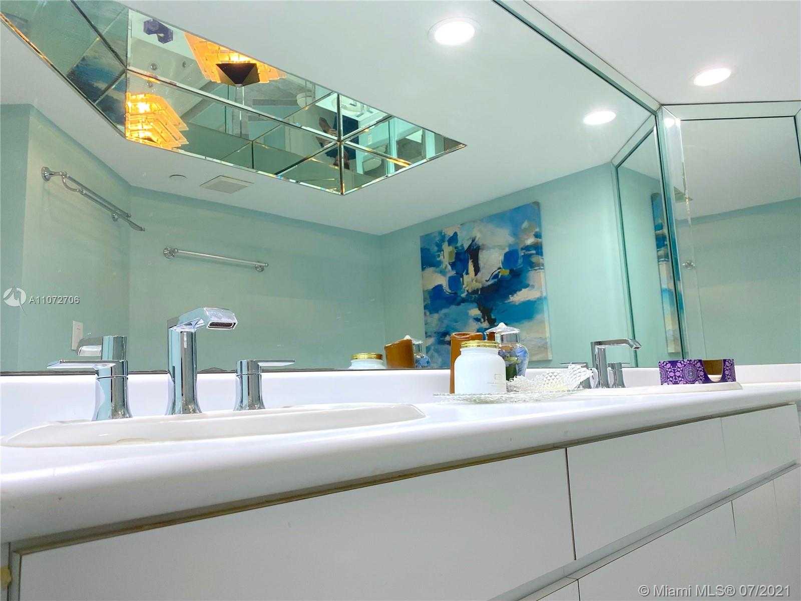 Small Image of 16485 EAST COLLINS AVE #OS32C, Sunny Isles Beach Number 3