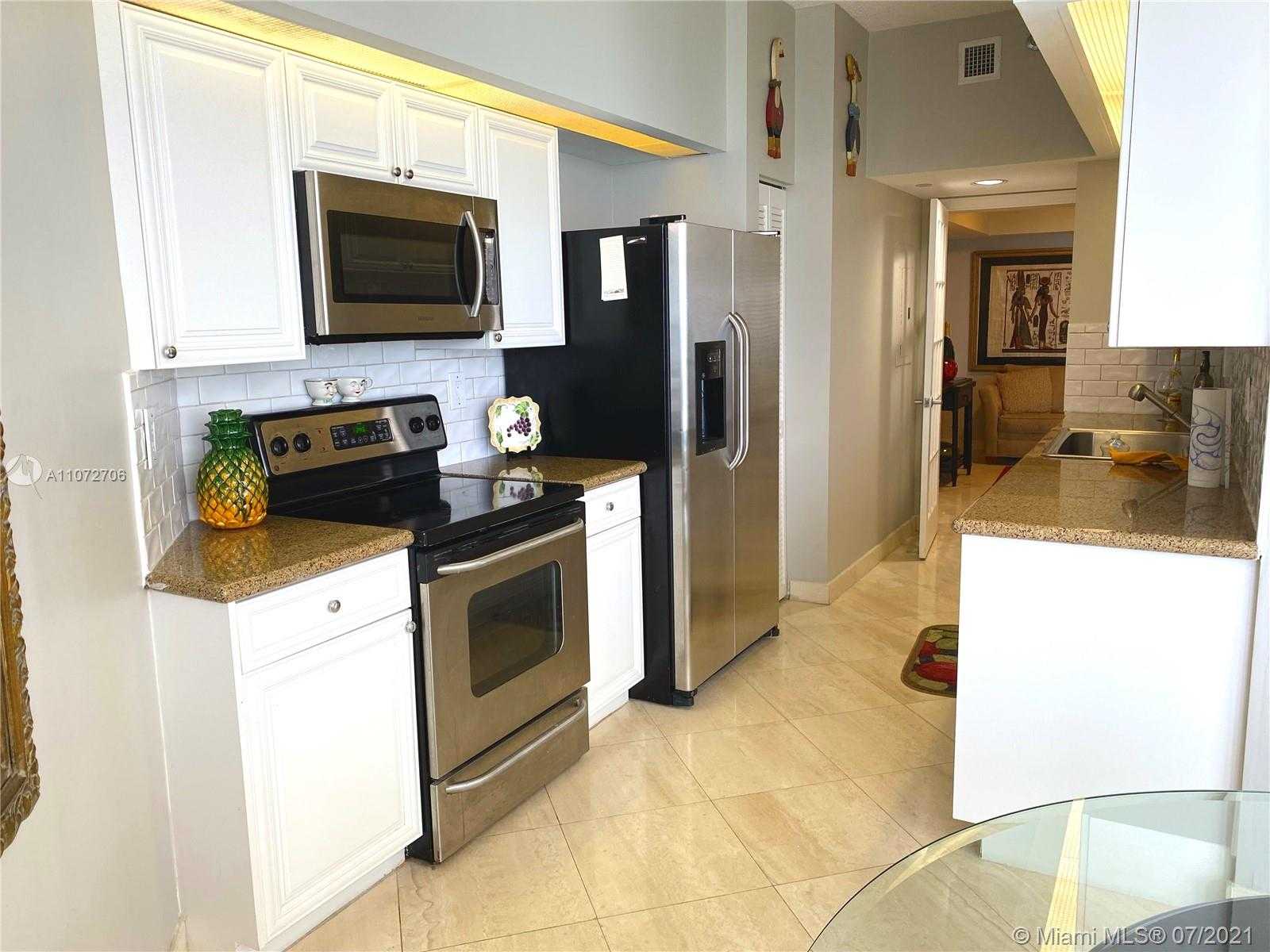 Small Image of 16485 EAST COLLINS AVE #OS32C, Sunny Isles Beach Number 4