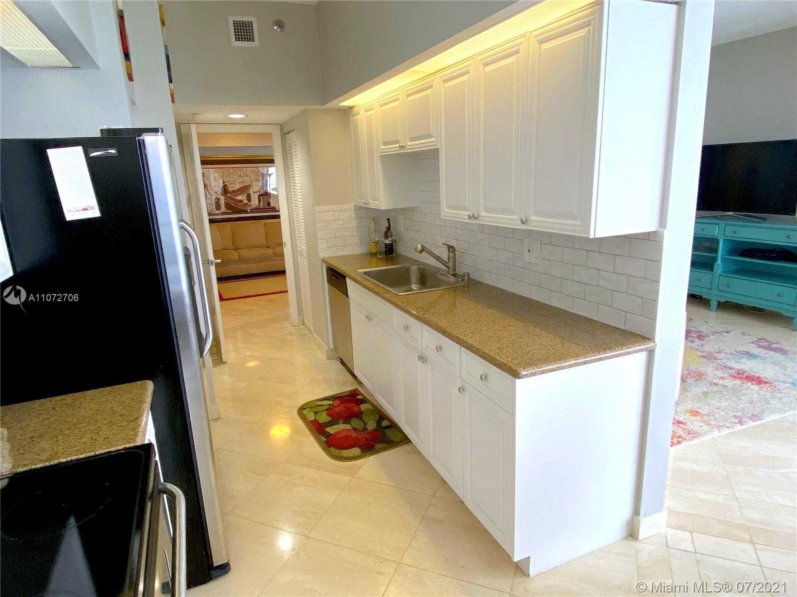 Small Image of 16485 EAST COLLINS AVE #OS32C, Sunny Isles Beach Number 5