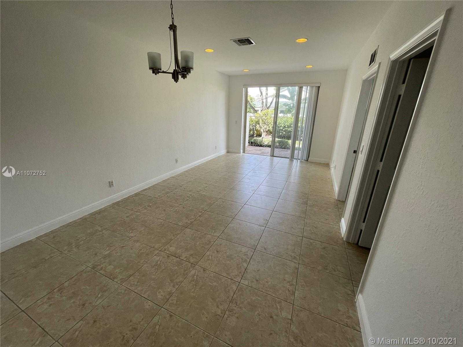 Small Image of 9741 DARLINGTON PL, Cooper City Number 3