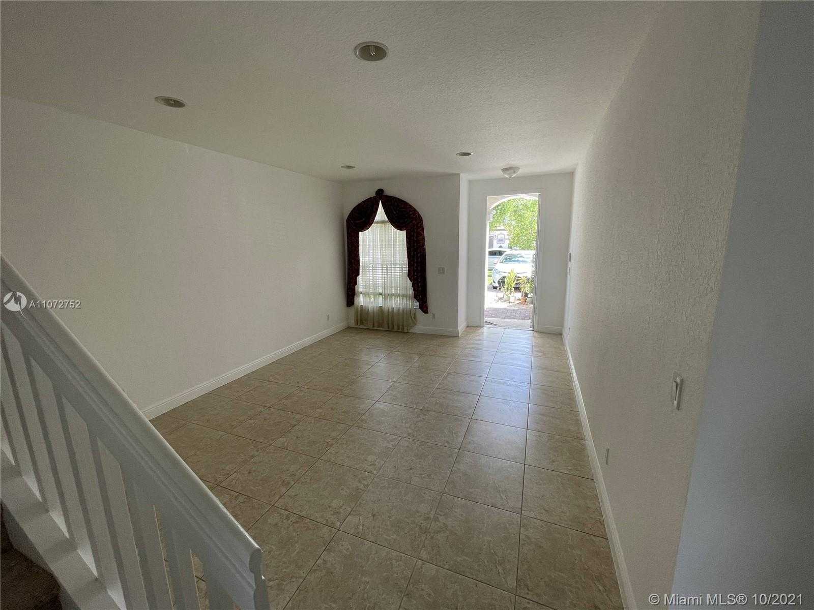 Small Image of 9741 DARLINGTON PL, Cooper City Number 4