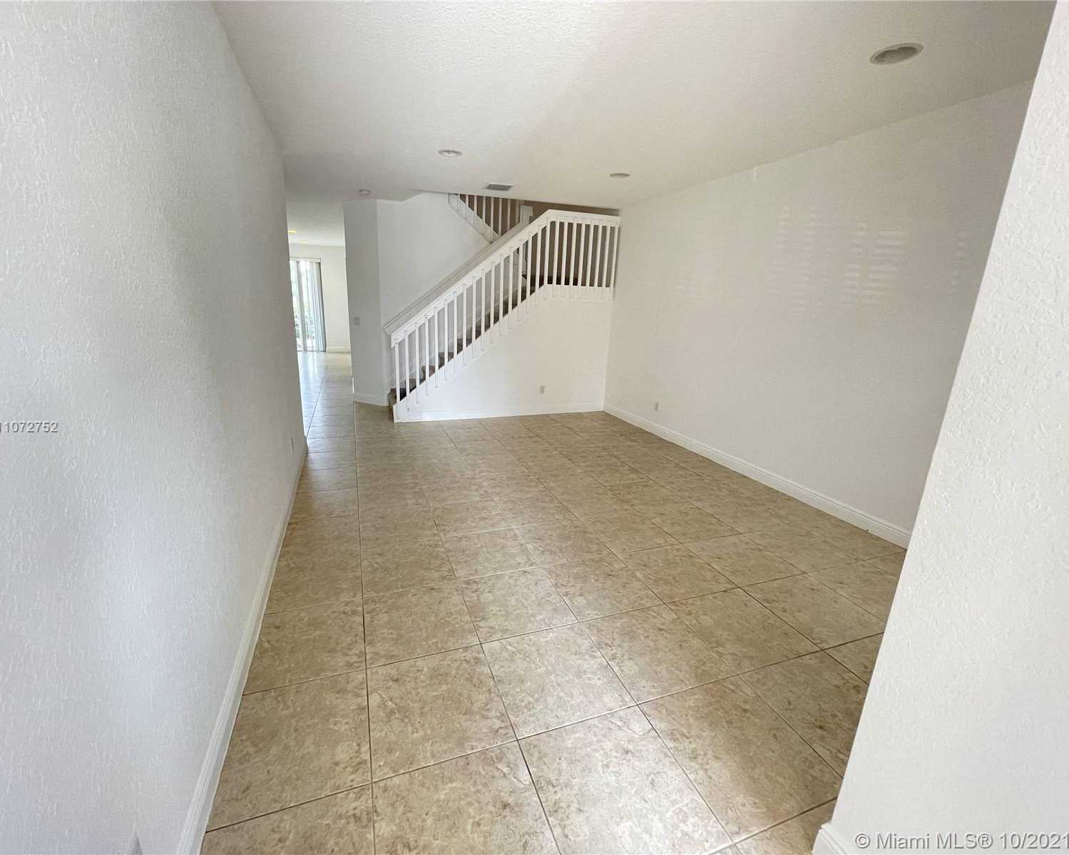 Small Image of 9741 DARLINGTON PL, Cooper City Number 5