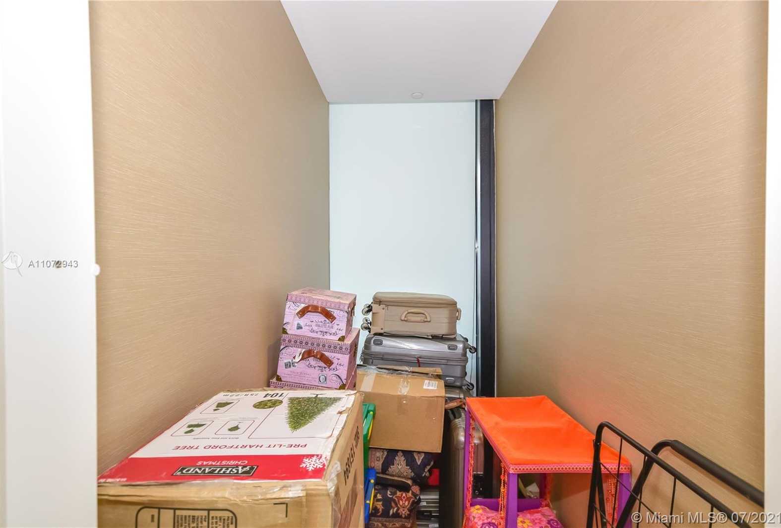 Small Image of 5500 ISLAND ESTATES DR #907, Aventura Number 14