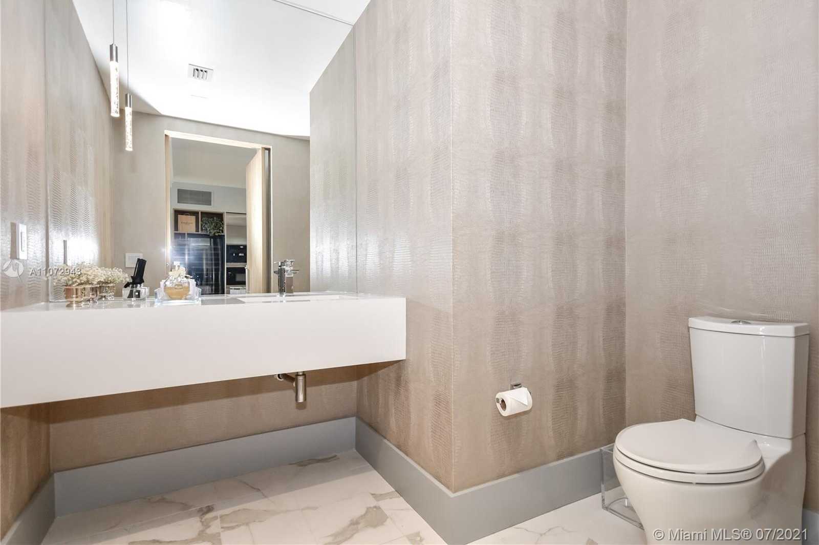 Small Image of 5500 ISLAND ESTATES DR #907, Aventura Number 15
