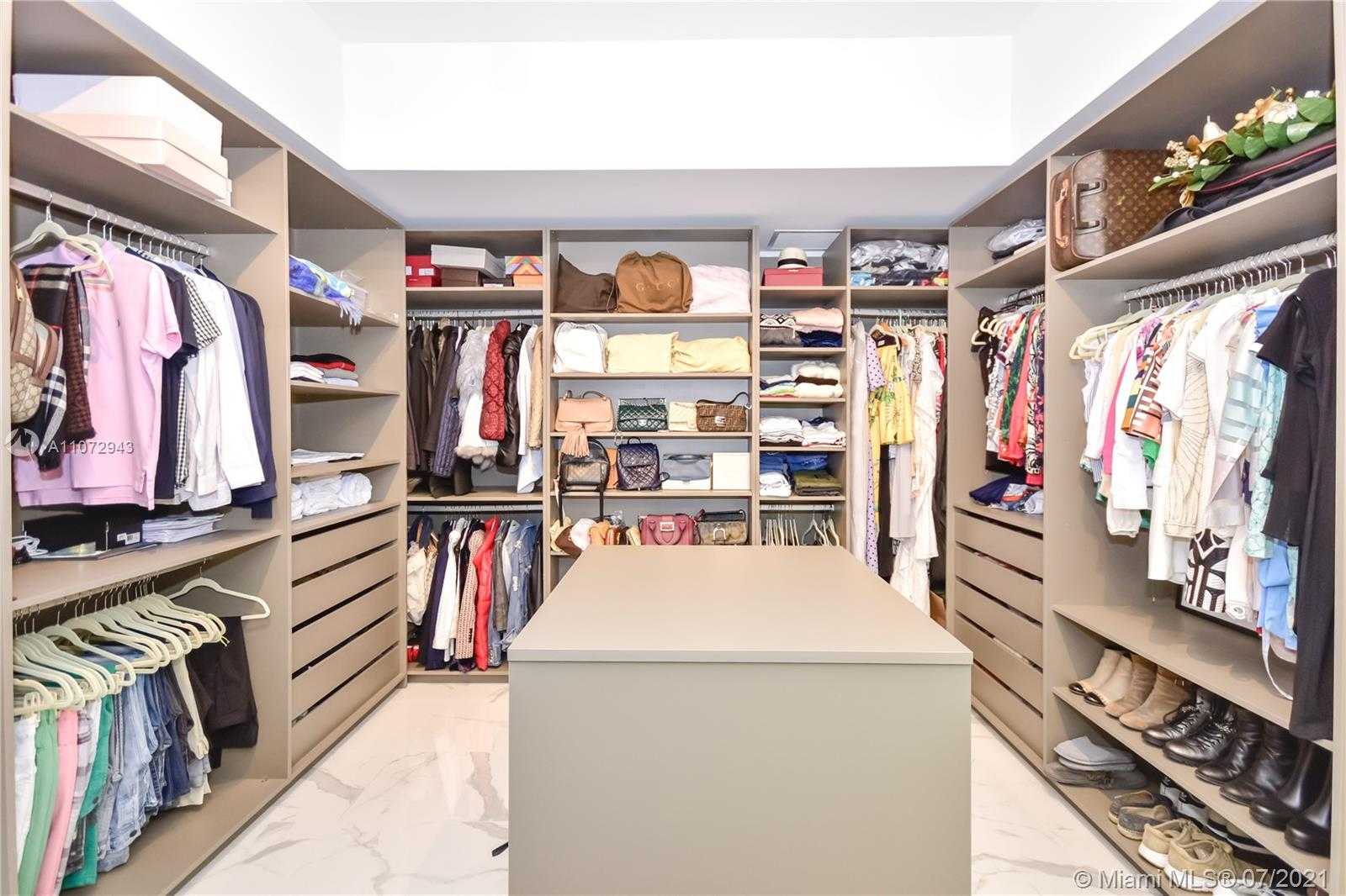 Small Image of 5500 ISLAND ESTATES DR #907, Aventura Number 21