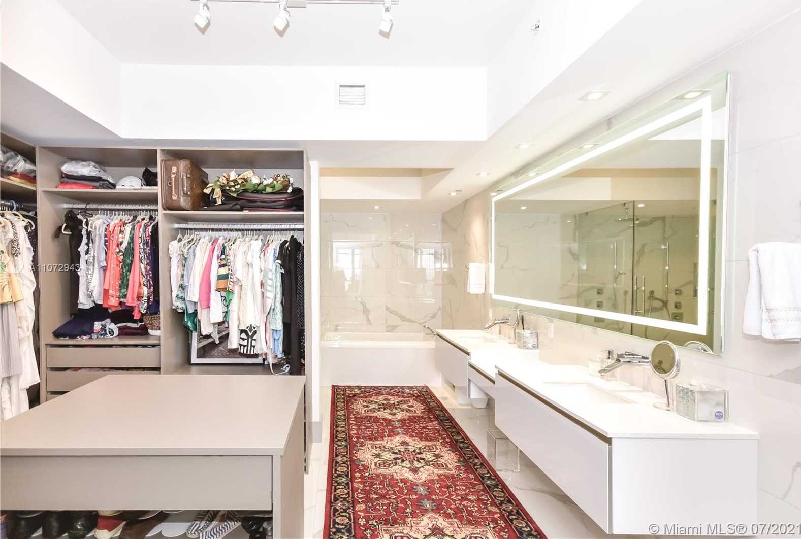 Small Image of 5500 ISLAND ESTATES DR #907, Aventura Number 22