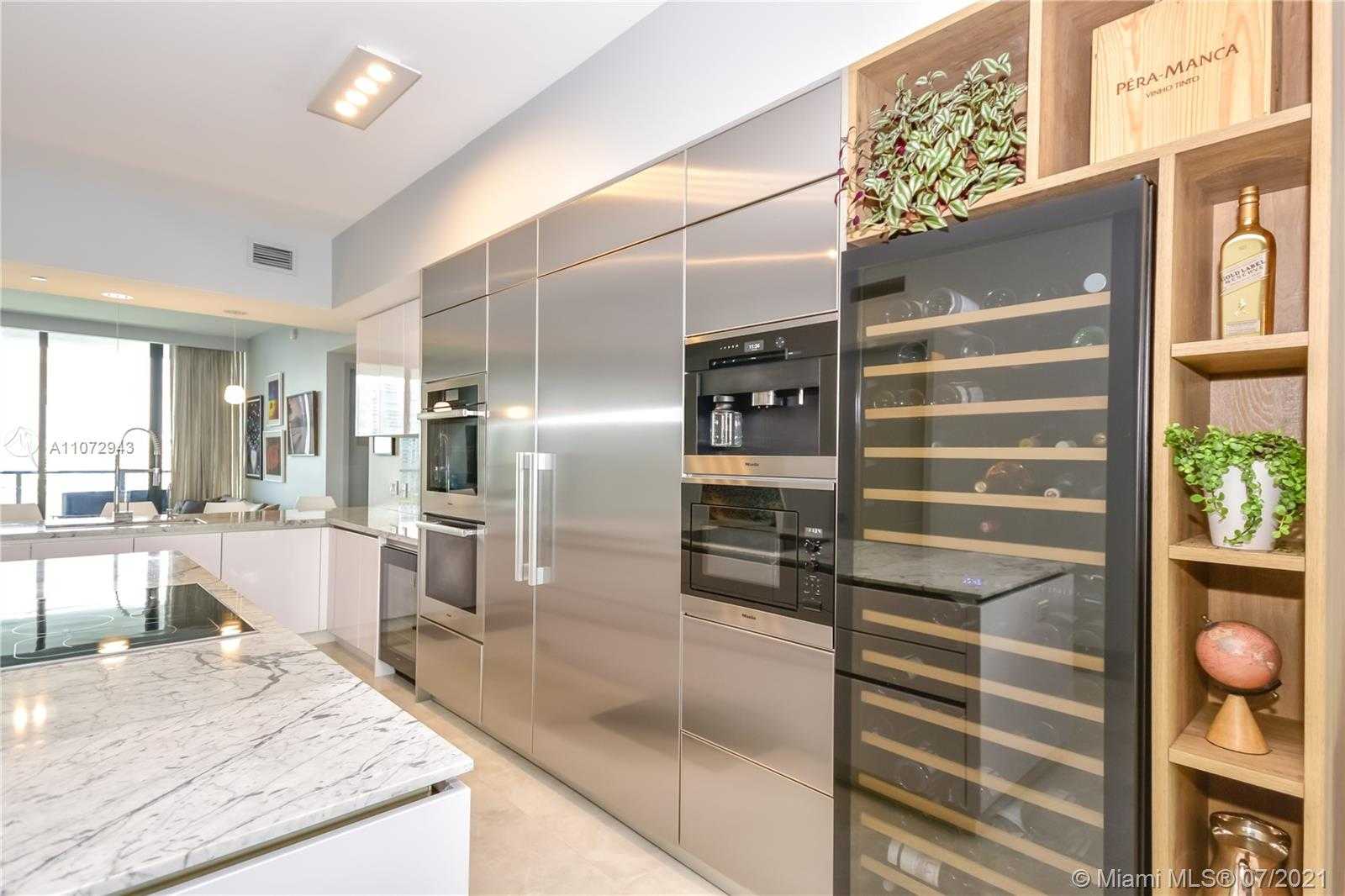 Small Image of 5500 ISLAND ESTATES DR #907, Aventura Number 9