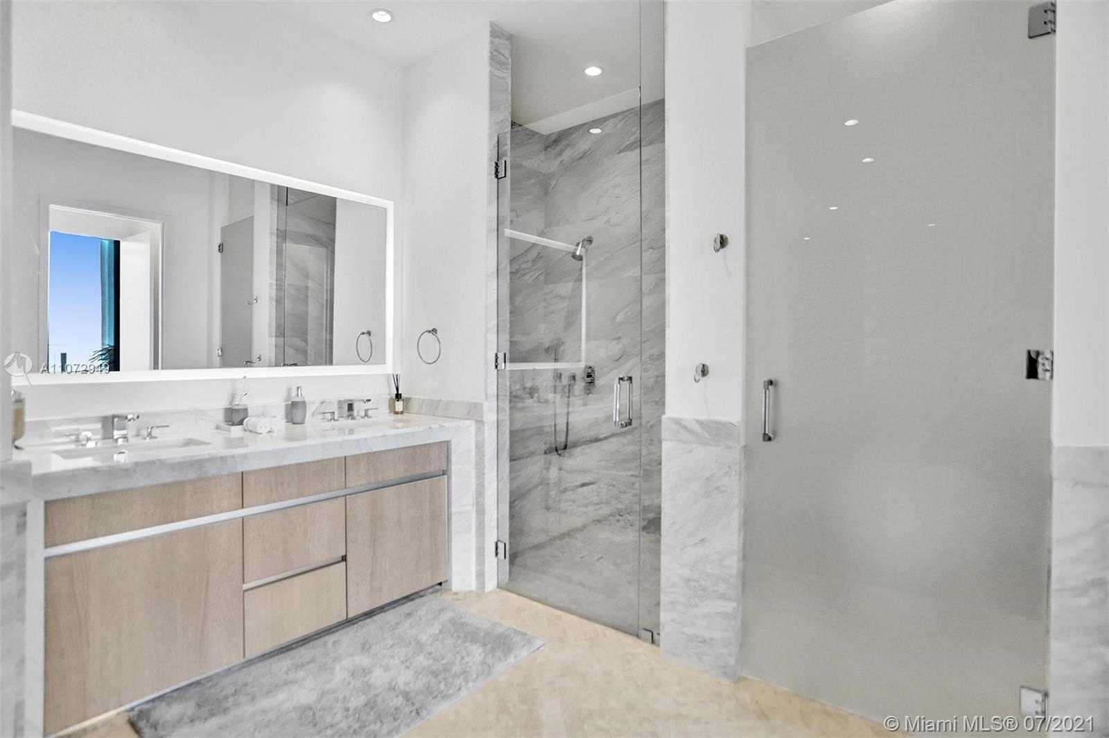 Small Image of 2821 SOUTH BAYSHORE DR #15C, Miami Number 16
