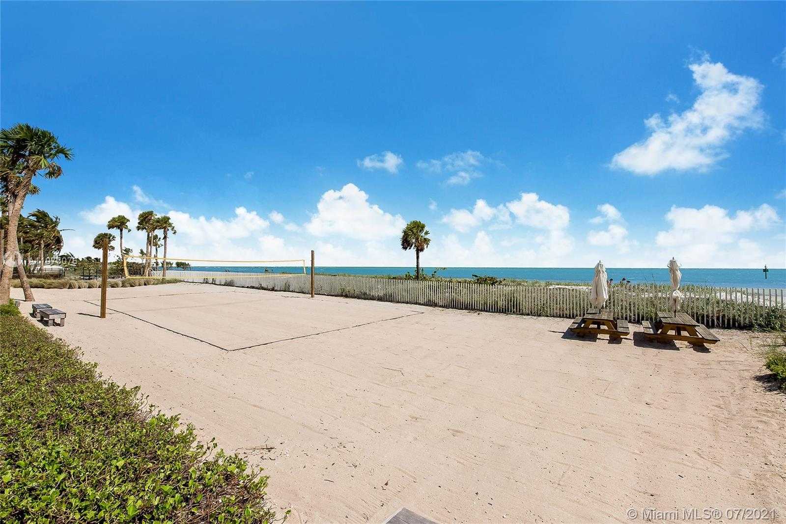 Small Image of 360 OCEAN DR #LPH5S, Key Biscayne Number 2