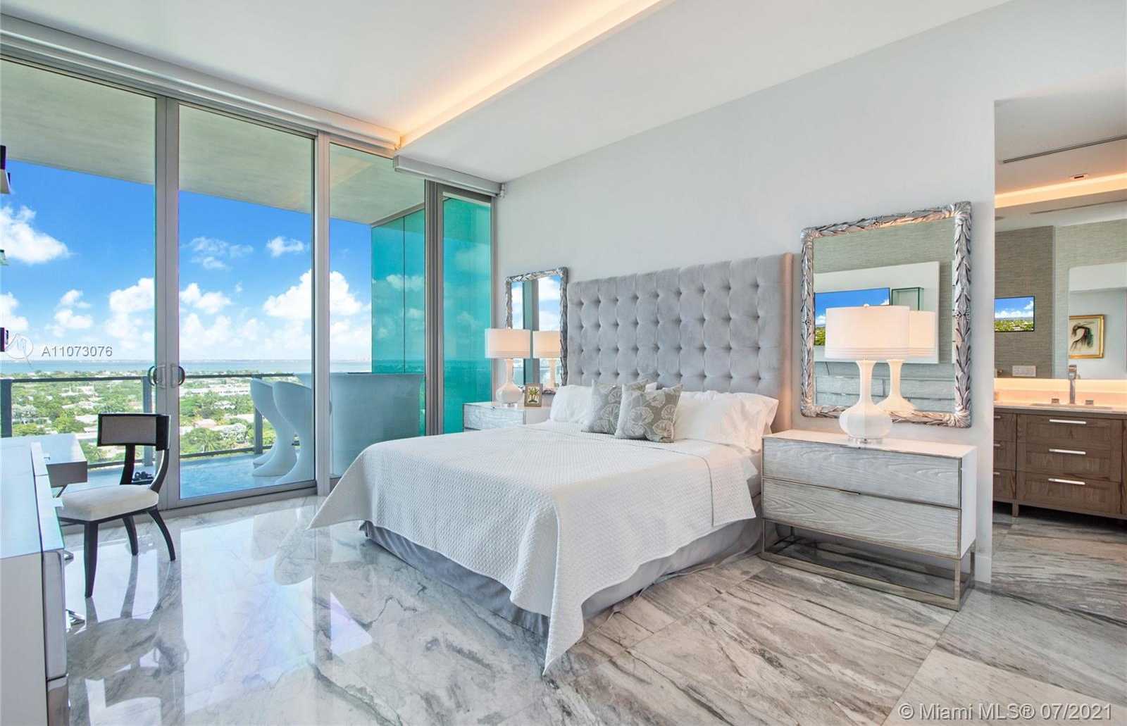 Small Image of 360 OCEAN DR #LPH5S, Key Biscayne Number 27