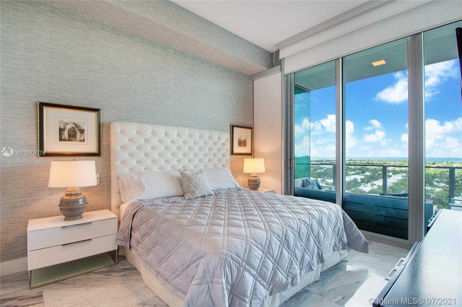Small Image of 360 OCEAN DR #LPH5S, Key Biscayne Number 32
