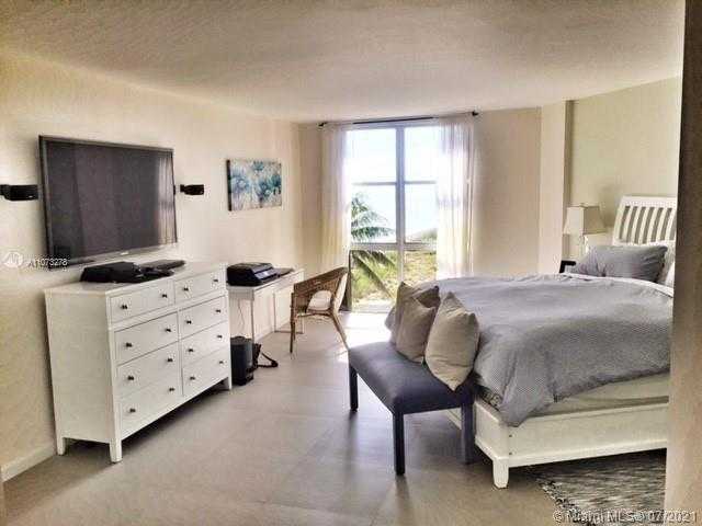 Small Image of 1111 CRANDON BLVD #B408, Key Biscayne Number 20