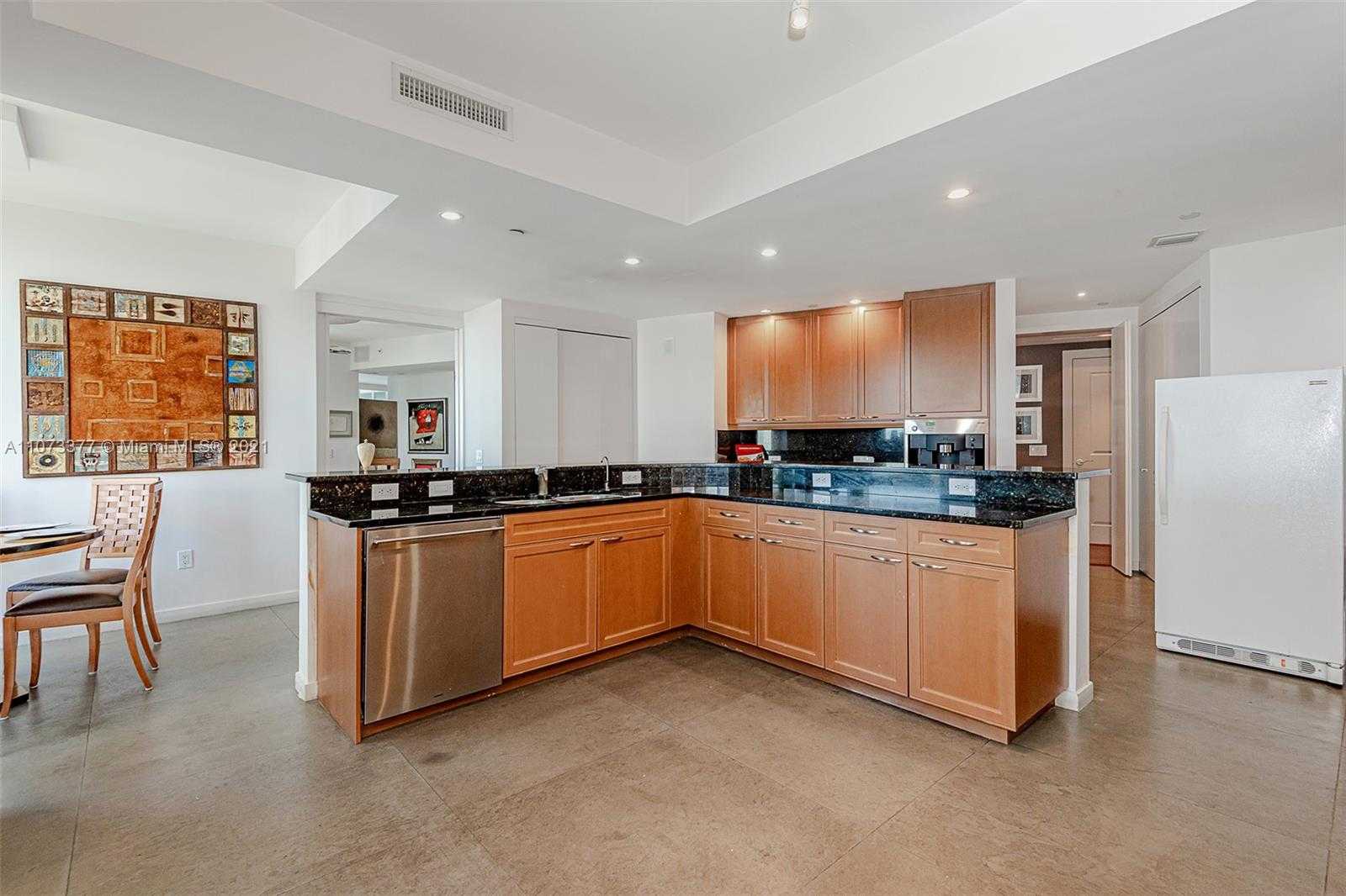 Small Image of 6000 ISLAND BLVD #1501, Aventura Number 14