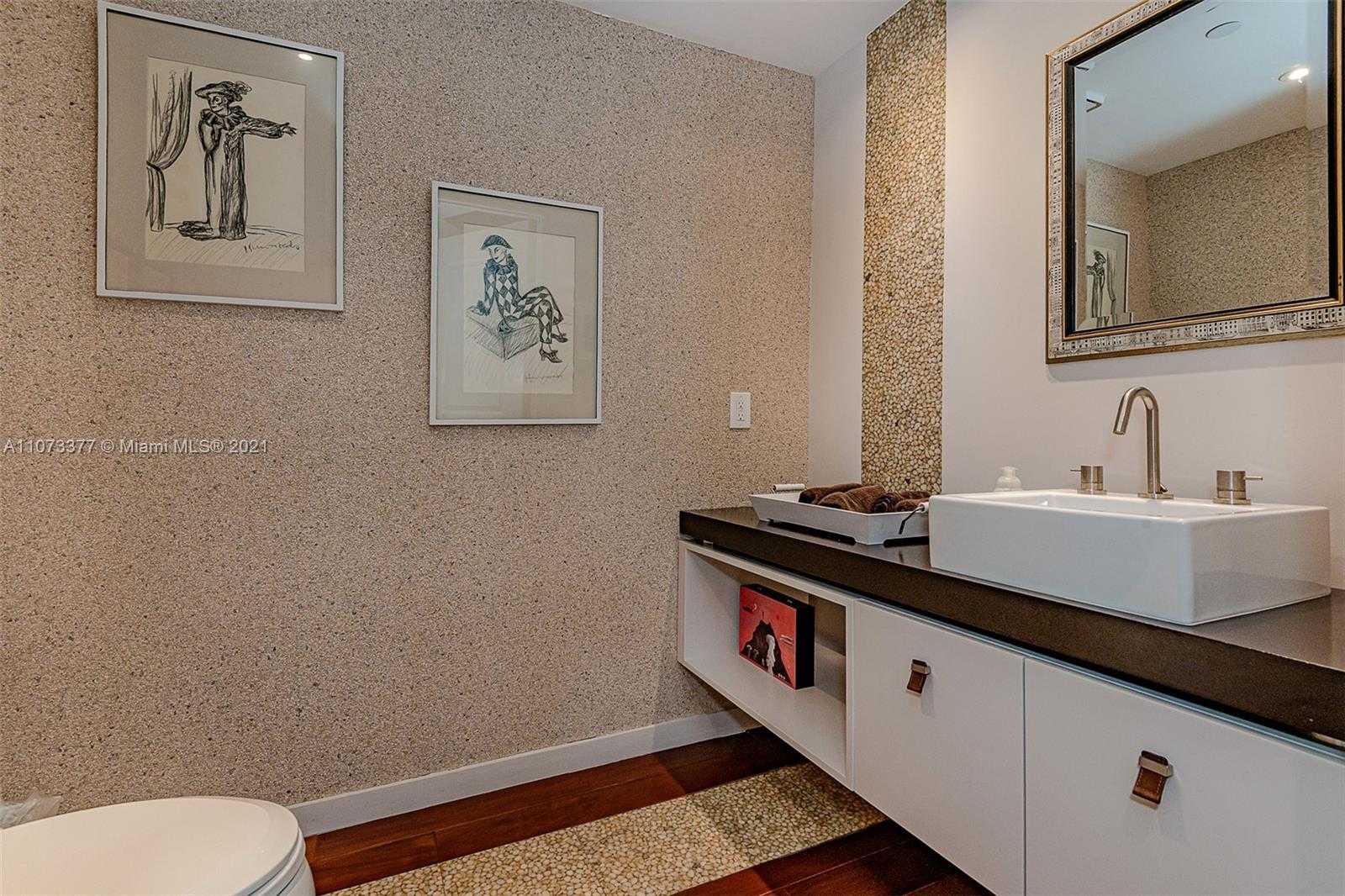 Small Image of 6000 ISLAND BLVD #1501, Aventura Number 25