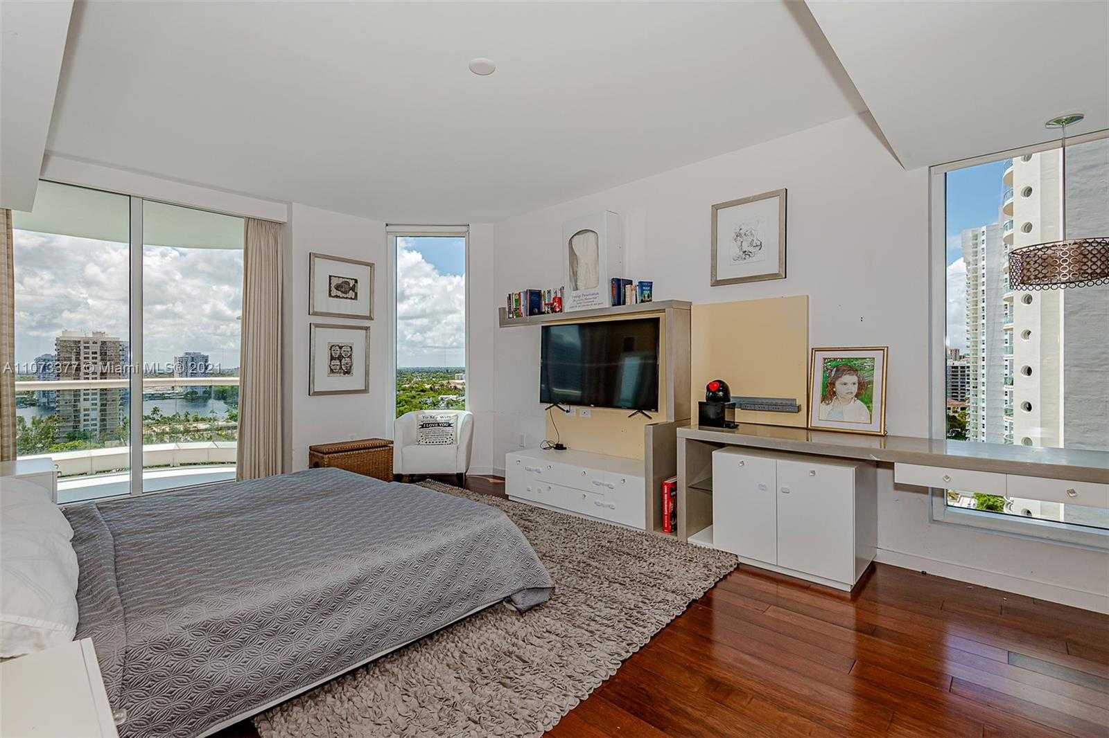 Small Image of 6000 ISLAND BLVD #1501, Aventura Number 27