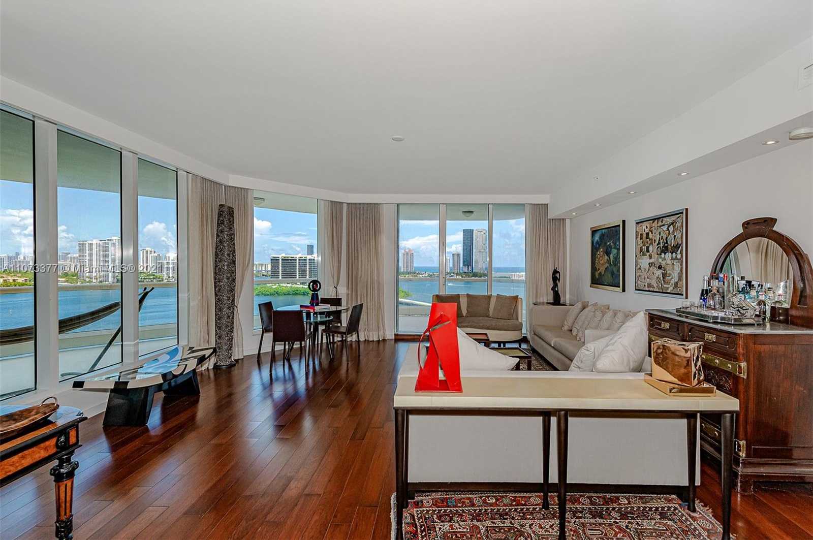 Small Image of 6000 ISLAND BLVD #1501, Aventura Number 3