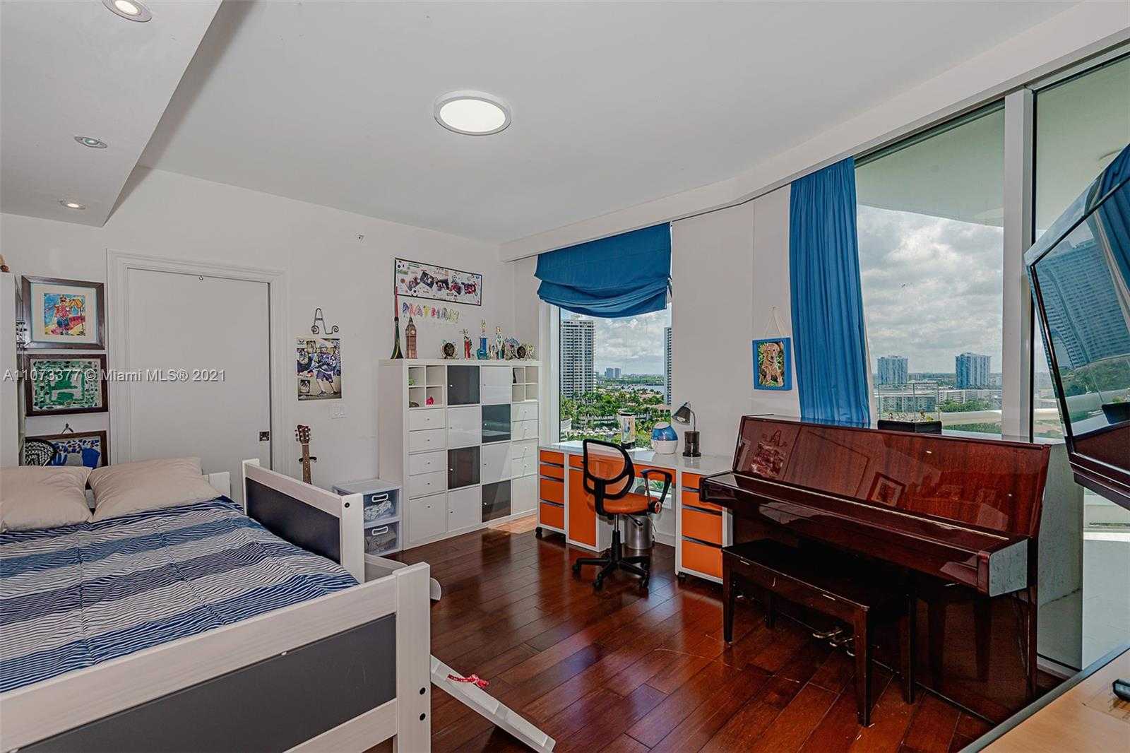 Small Image of 6000 ISLAND BLVD #1501, Aventura Number 35