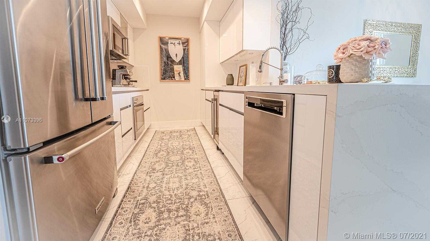 Small Image of 1331 BRICKELL BAY DR #301, Miami Number 10