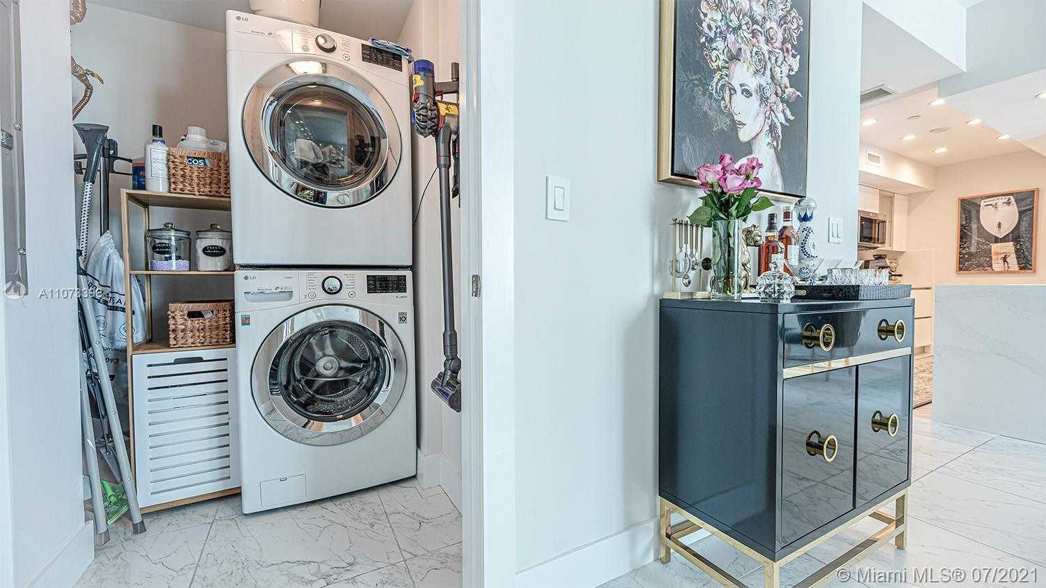 Small Image of 1331 BRICKELL BAY DR #301, Miami Number 11