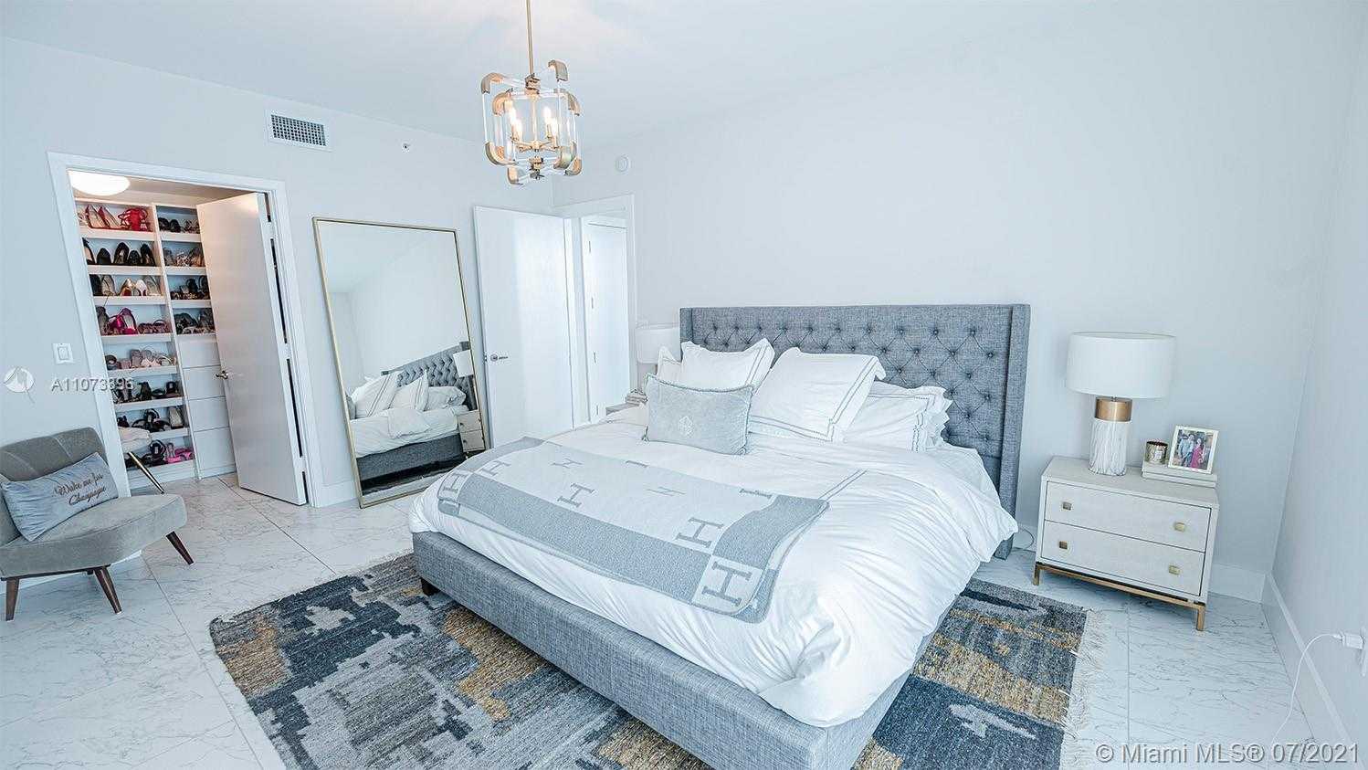 Small Image of 1331 BRICKELL BAY DR #301, Miami Number 12