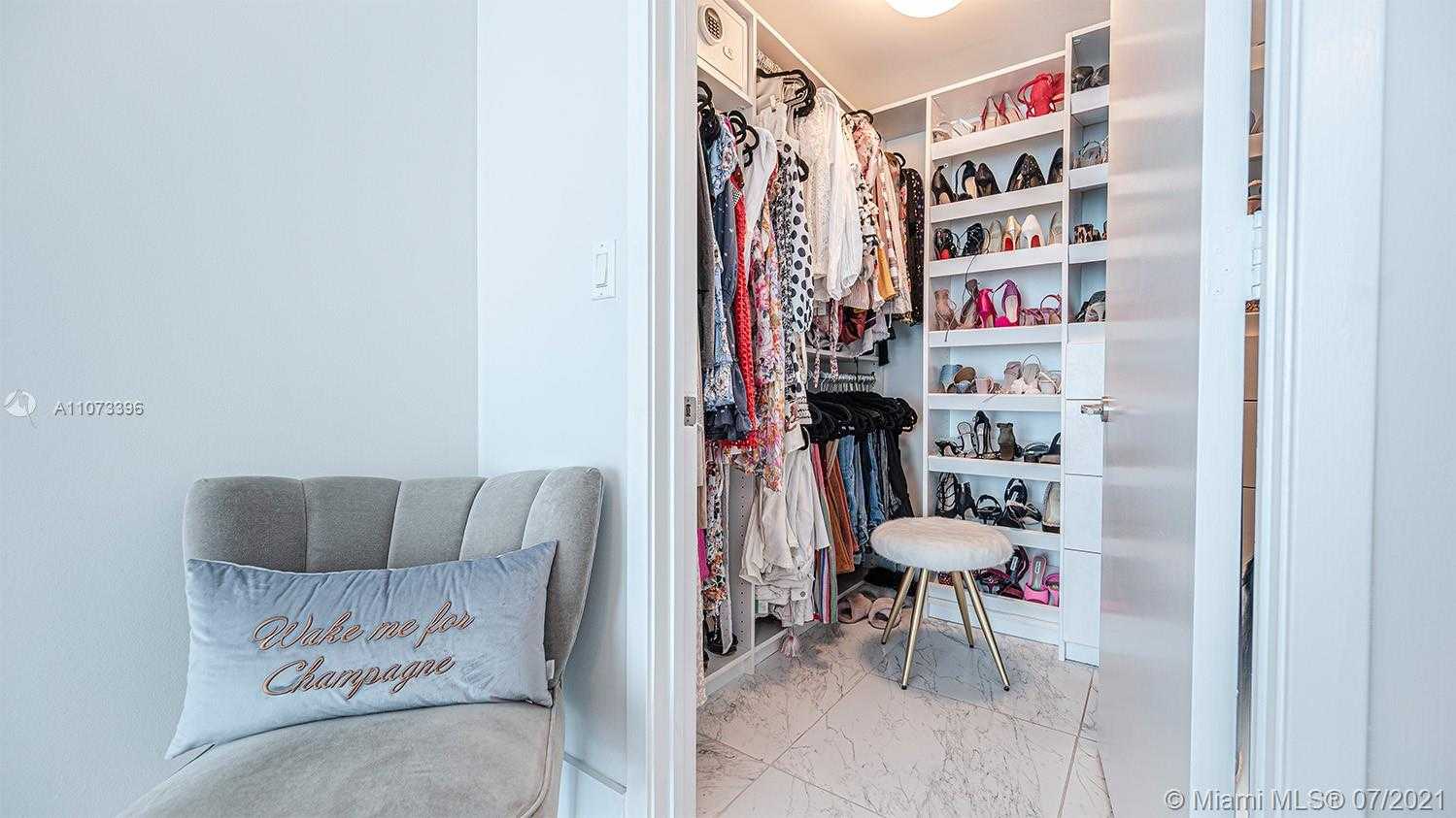 Small Image of 1331 BRICKELL BAY DR #301, Miami Number 16