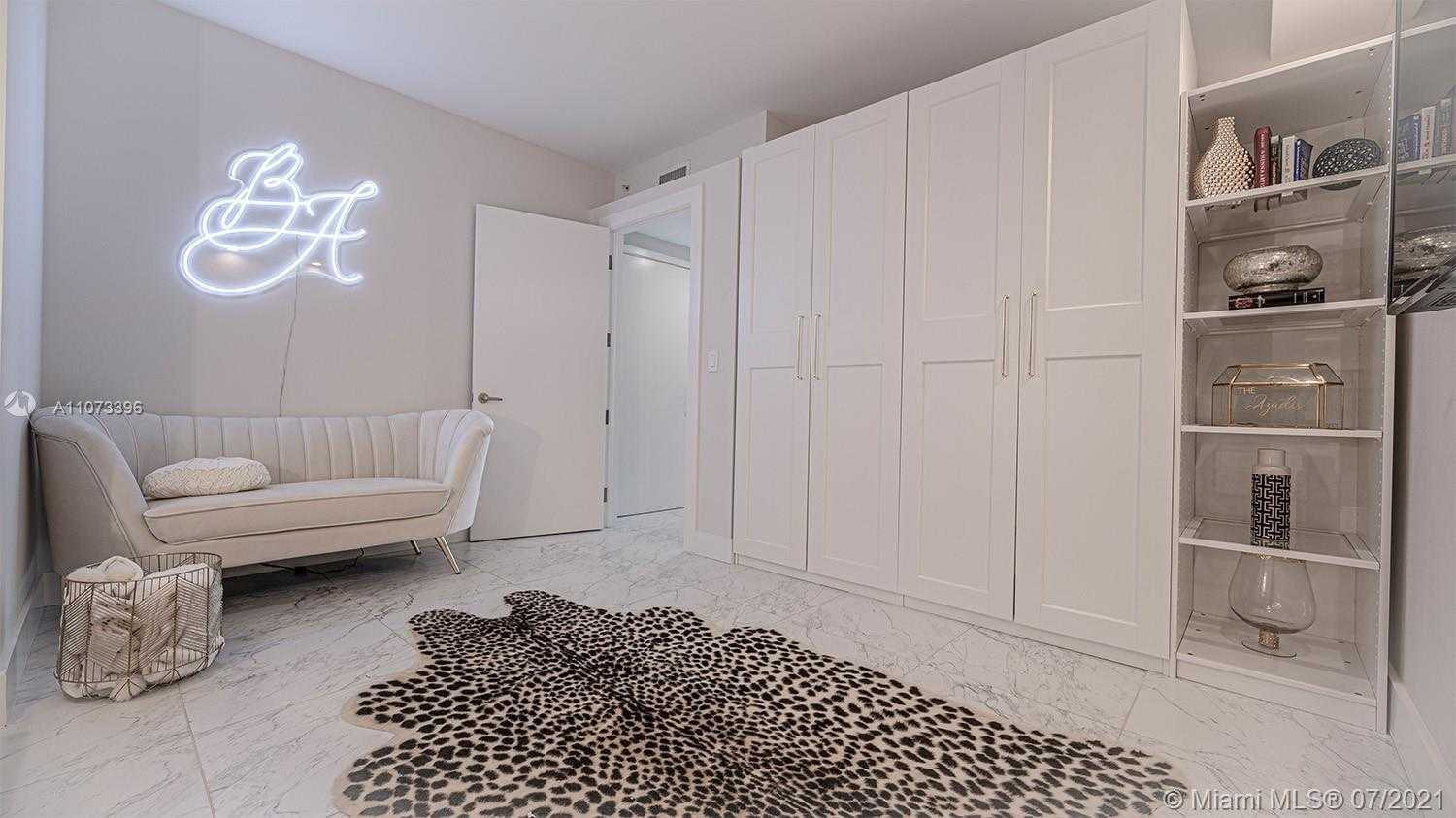 Small Image of 1331 BRICKELL BAY DR #301, Miami Number 20