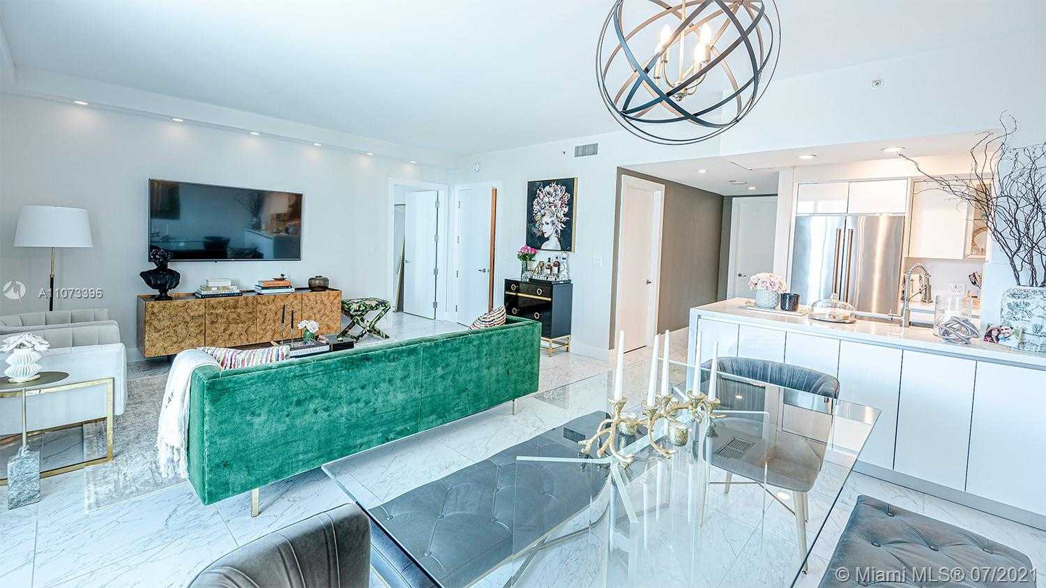 Small Image of 1331 BRICKELL BAY DR #301, Miami Number 3