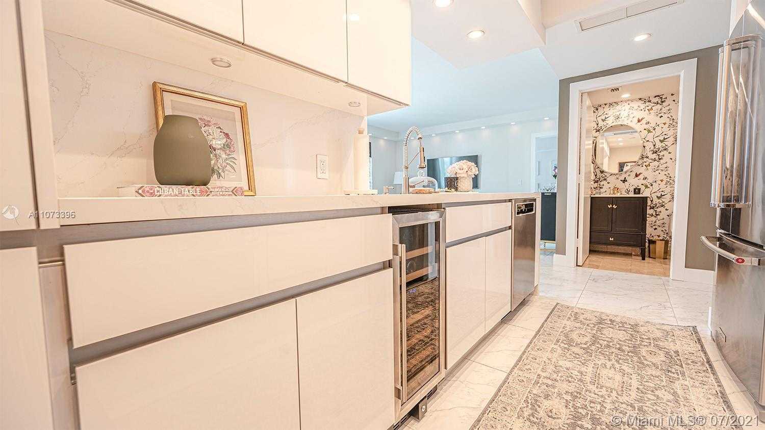 Small Image of 1331 BRICKELL BAY DR #301, Miami Number 7