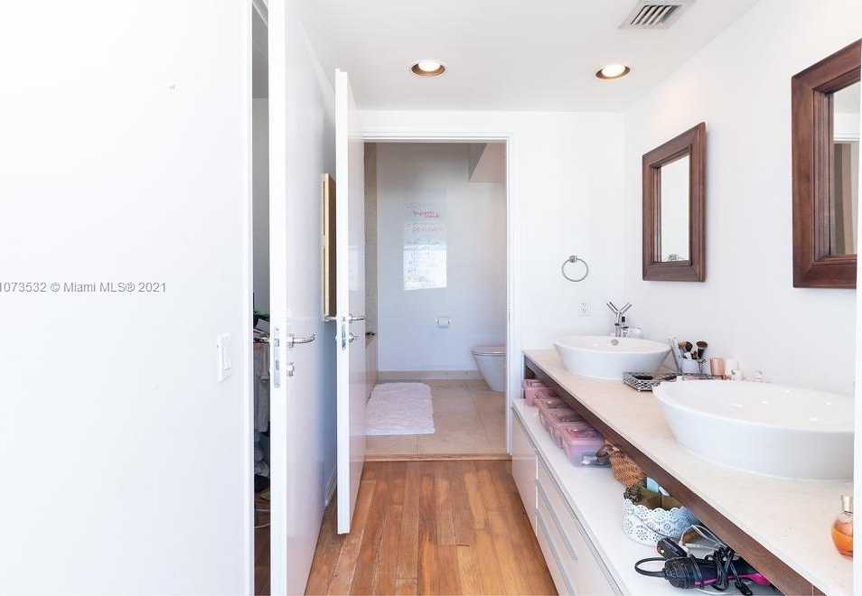 Small Image of 450 ALTON RD #1008, Miami Beach Number 9