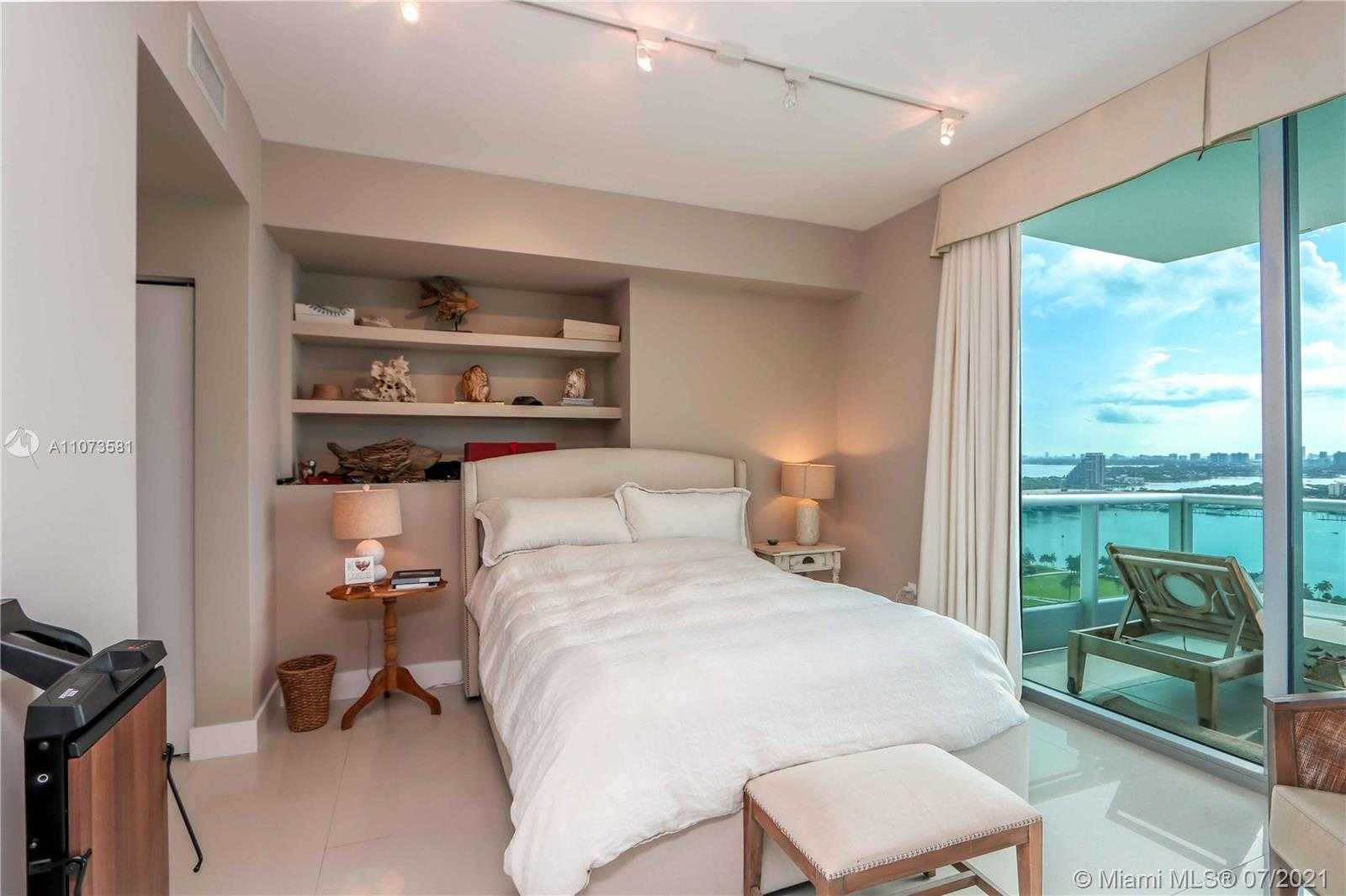 Small Image of 900 BISCAYNE BLVD #2707, Miami Number 14