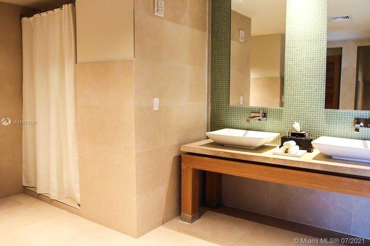 Small Image of 900 BISCAYNE BLVD #2707, Miami Number 30