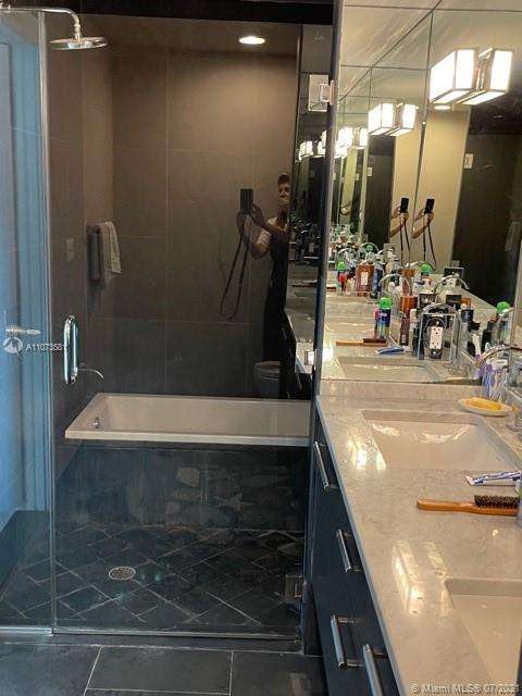 Small Image of 900 BISCAYNE BLVD #2707, Miami Number 42