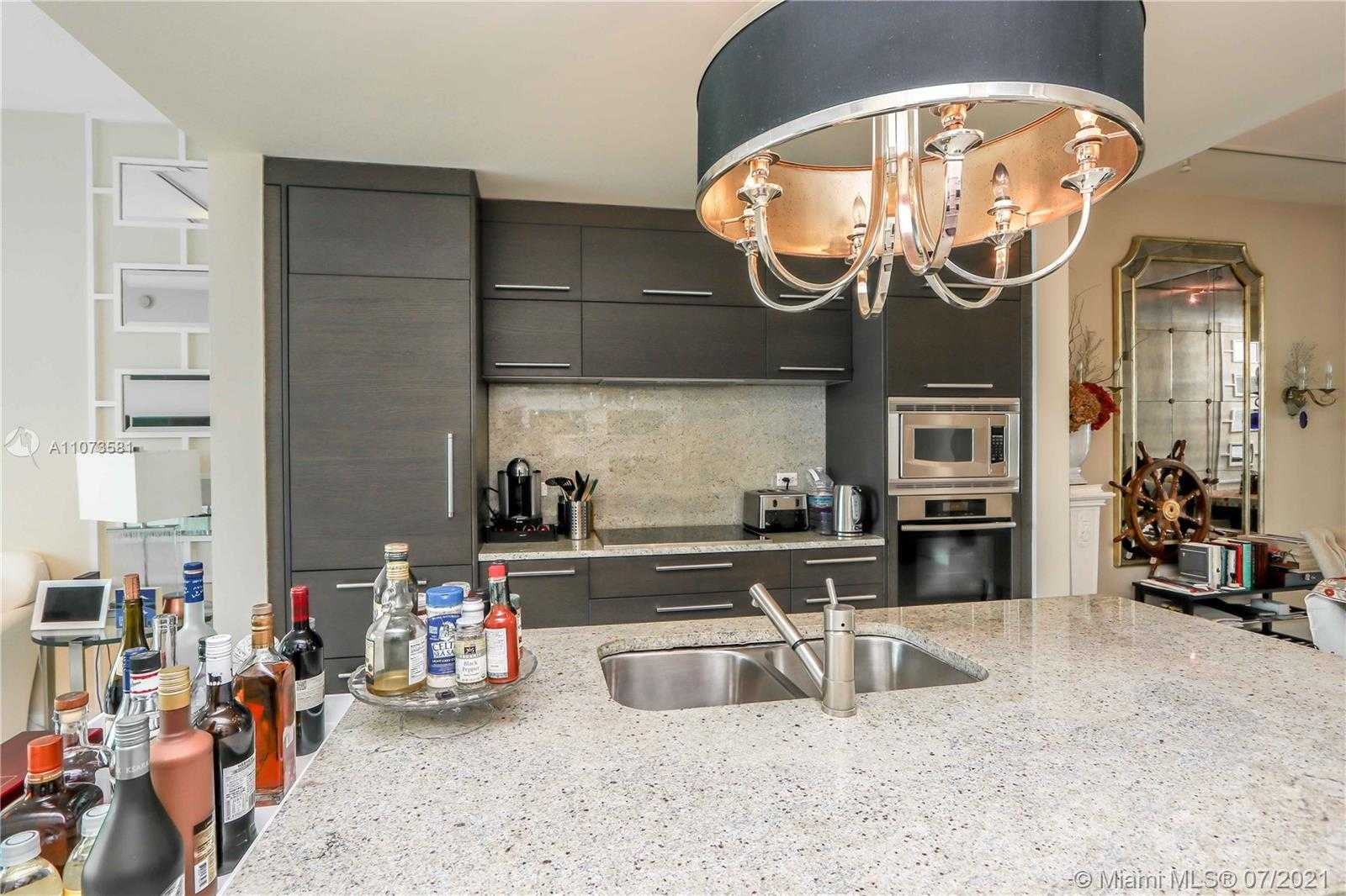 Small Image of 900 BISCAYNE BLVD #2707, Miami Number 6