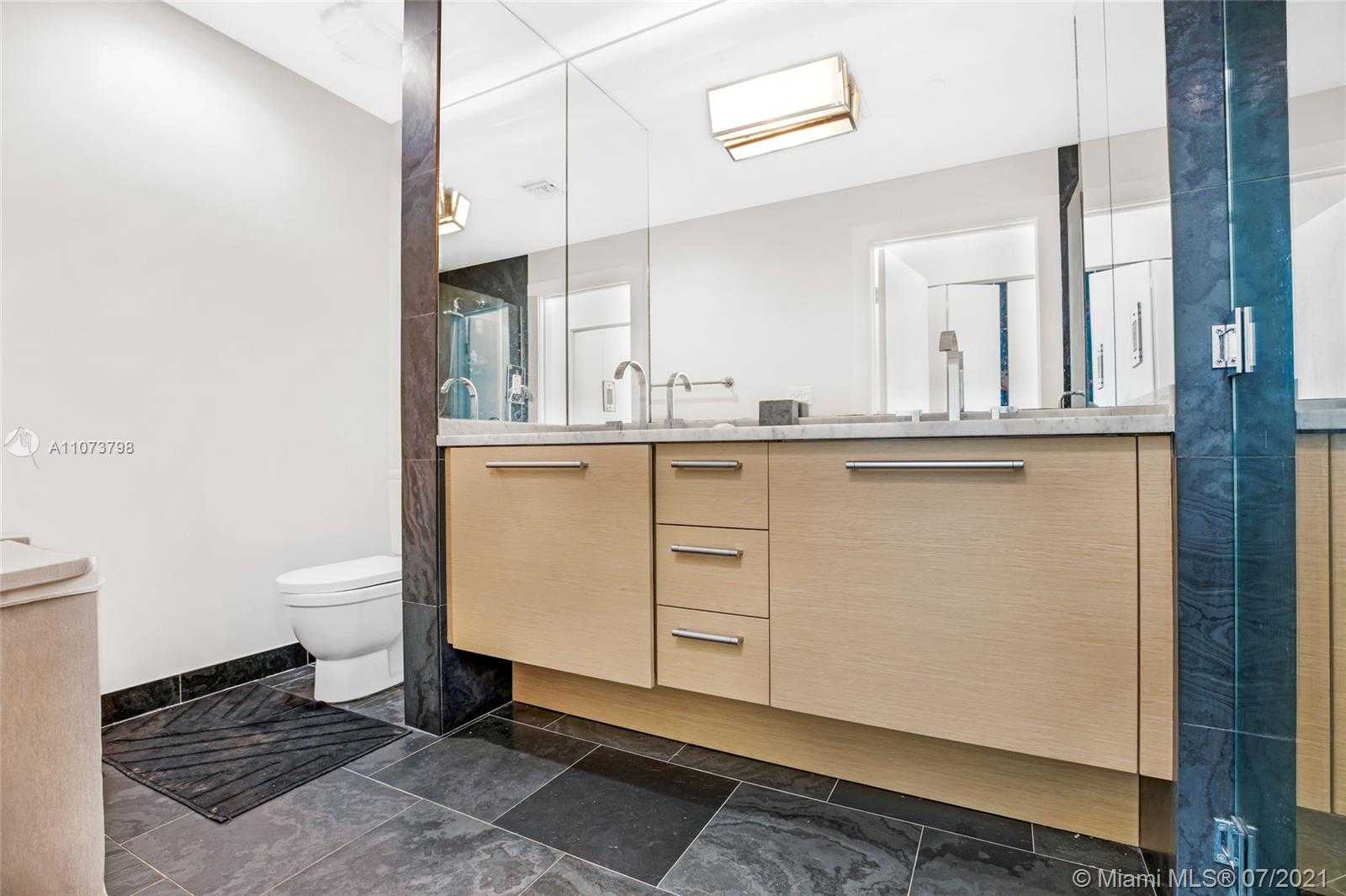 Small Image of 900 BISCAYNE BLVD #5705, Miami Number 15