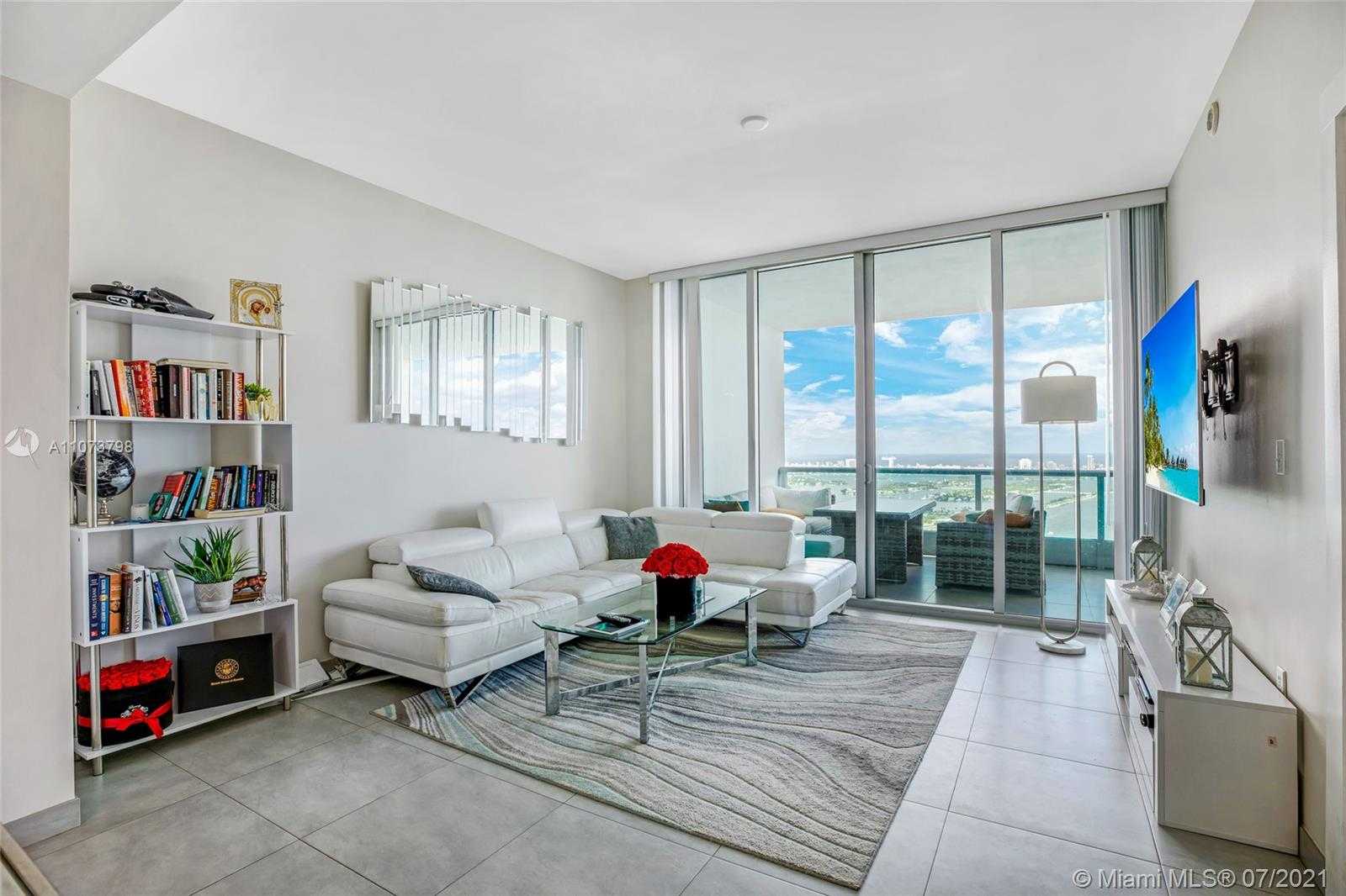 Small Image of 900 BISCAYNE BLVD #5705, Miami Number 3