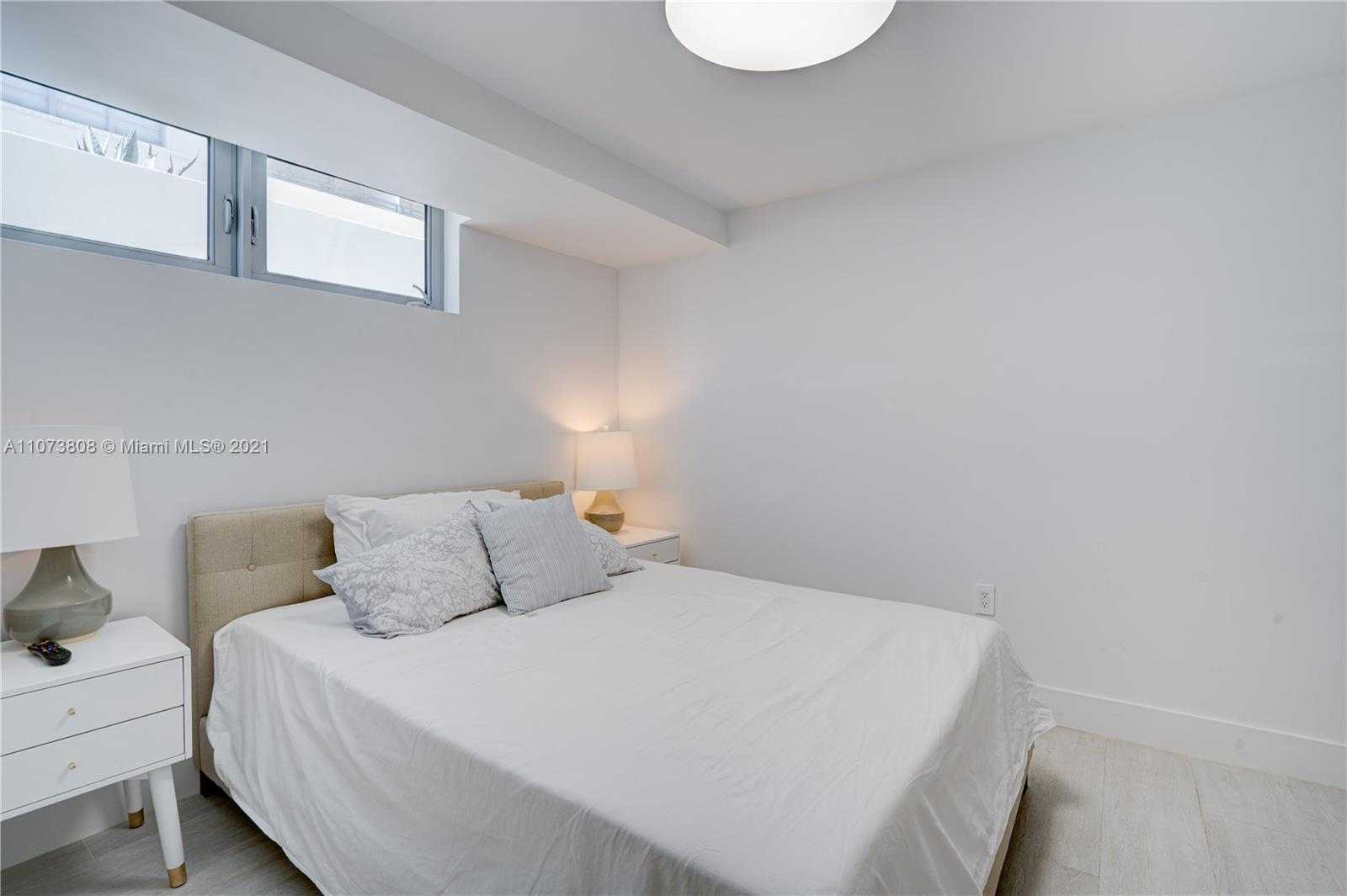 Small Image of 9501 COLLINS AVE #3, Surfside Number 12