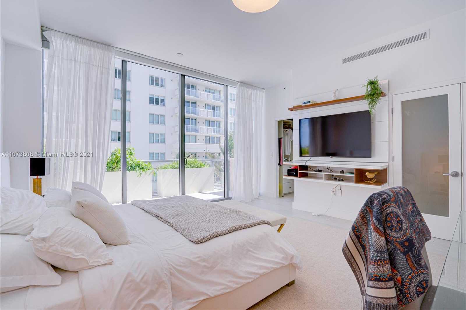 Small Image of 9501 COLLINS AVE #3, Surfside Number 30