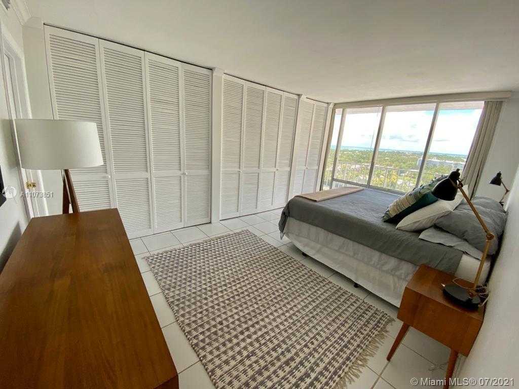 Small Image of 881 OCEAN DR #8G, Key Biscayne Number 6