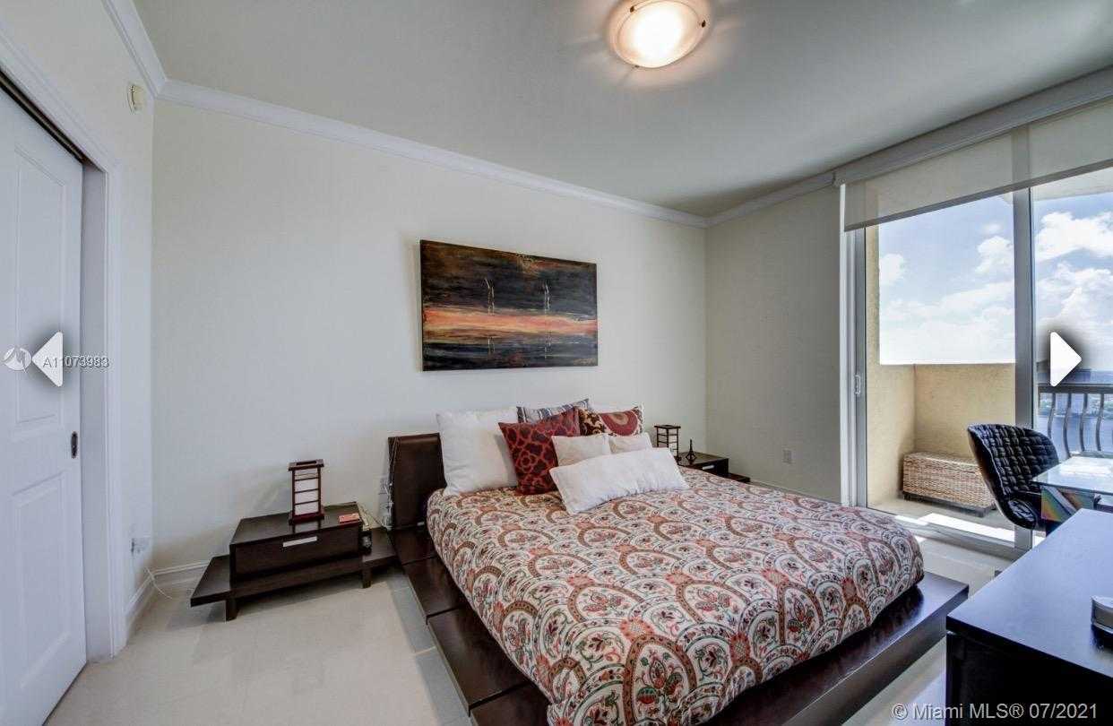 Small Image of 17875 COLLINS AVE #3302, Sunny Isles Beach Number 4