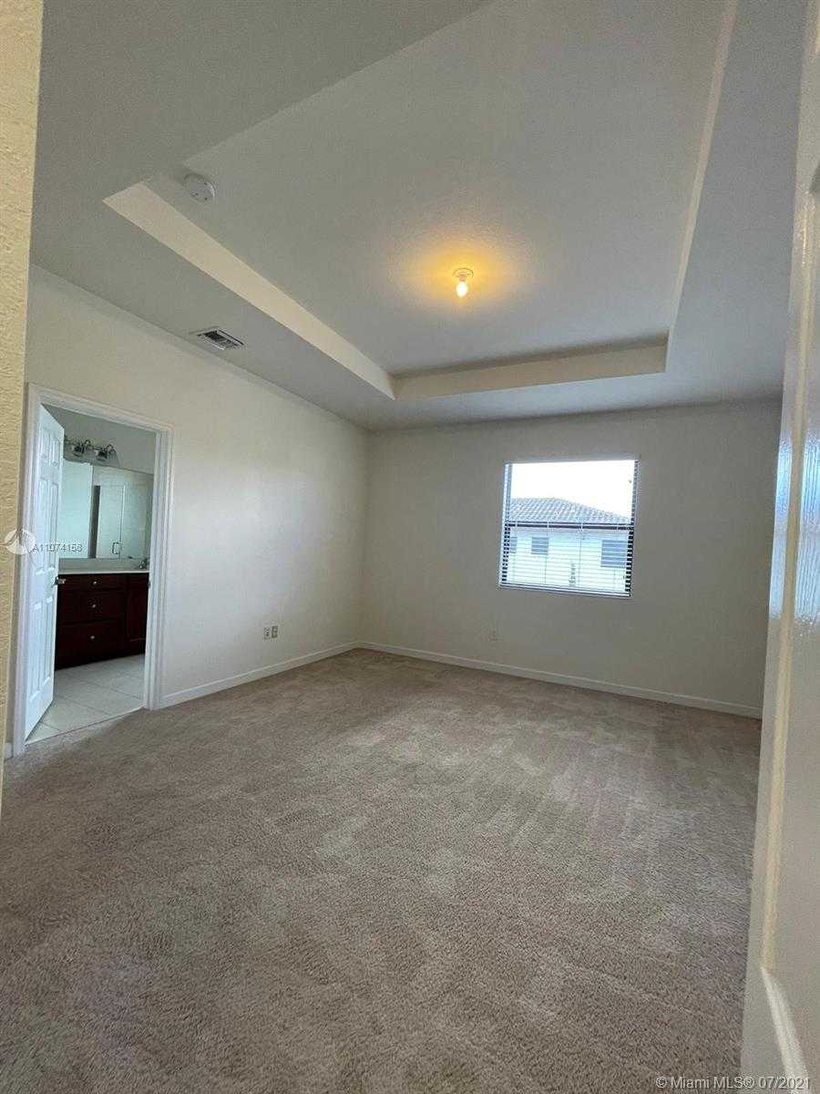 Small Image of 8892 NORTH WEST 102ND CT, Doral Number 18