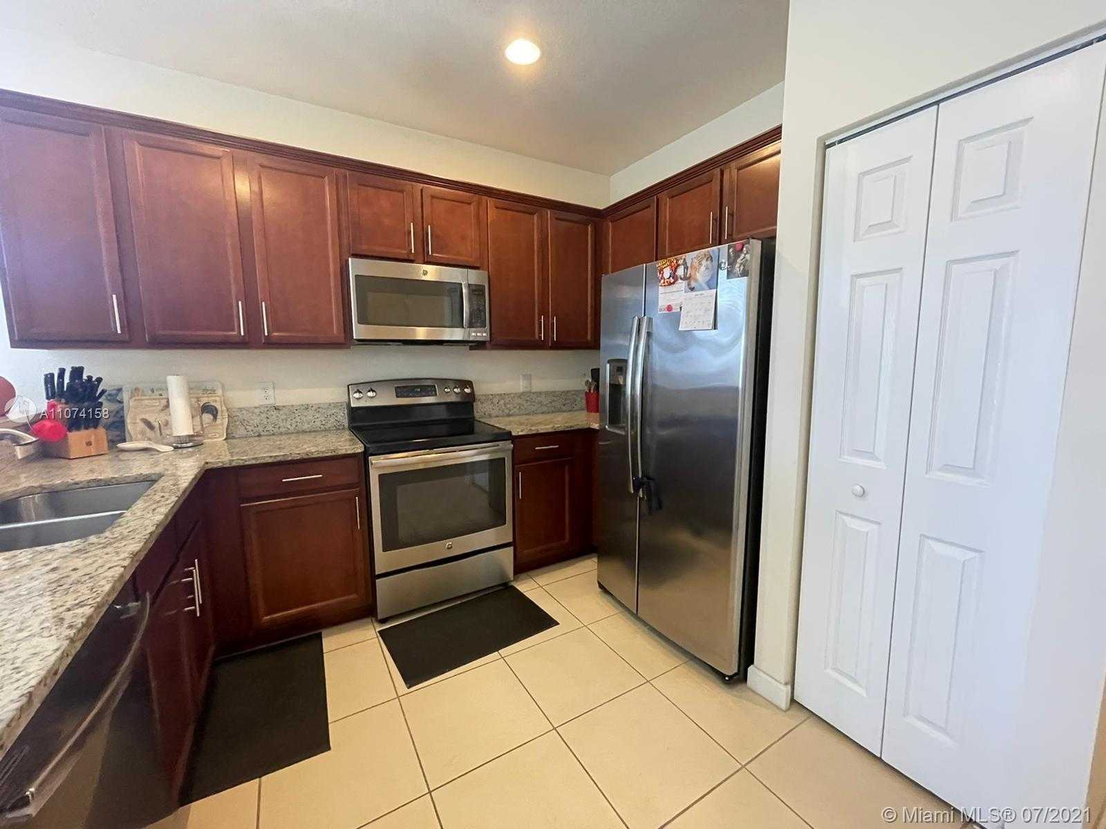 Small Image of 8892 NORTH WEST 102ND CT, Doral Number 21