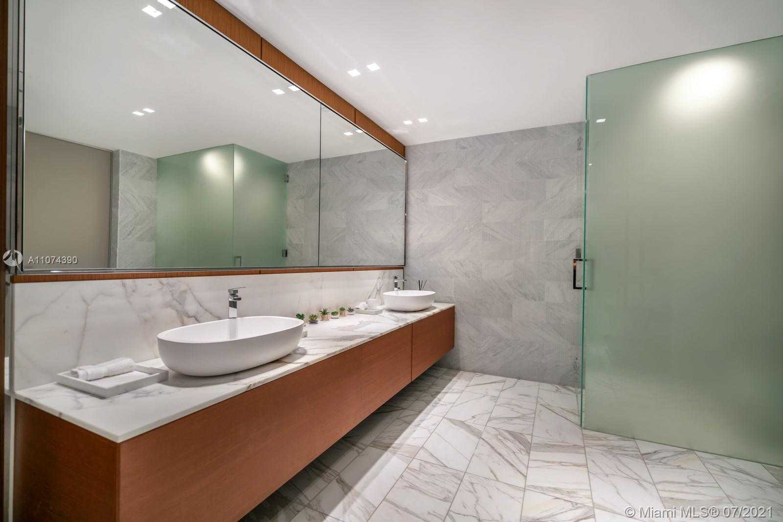 Small Image of 10203 COLLINS AVE #1403, Bal Harbour Number 16