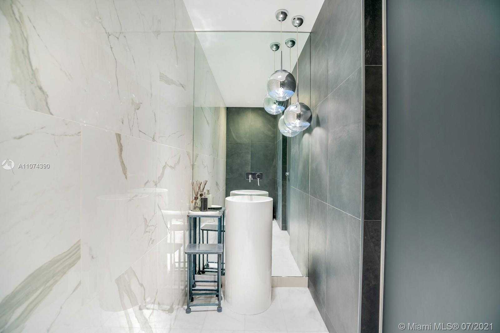 Small Image of 10203 COLLINS AVE #1403, Bal Harbour Number 21