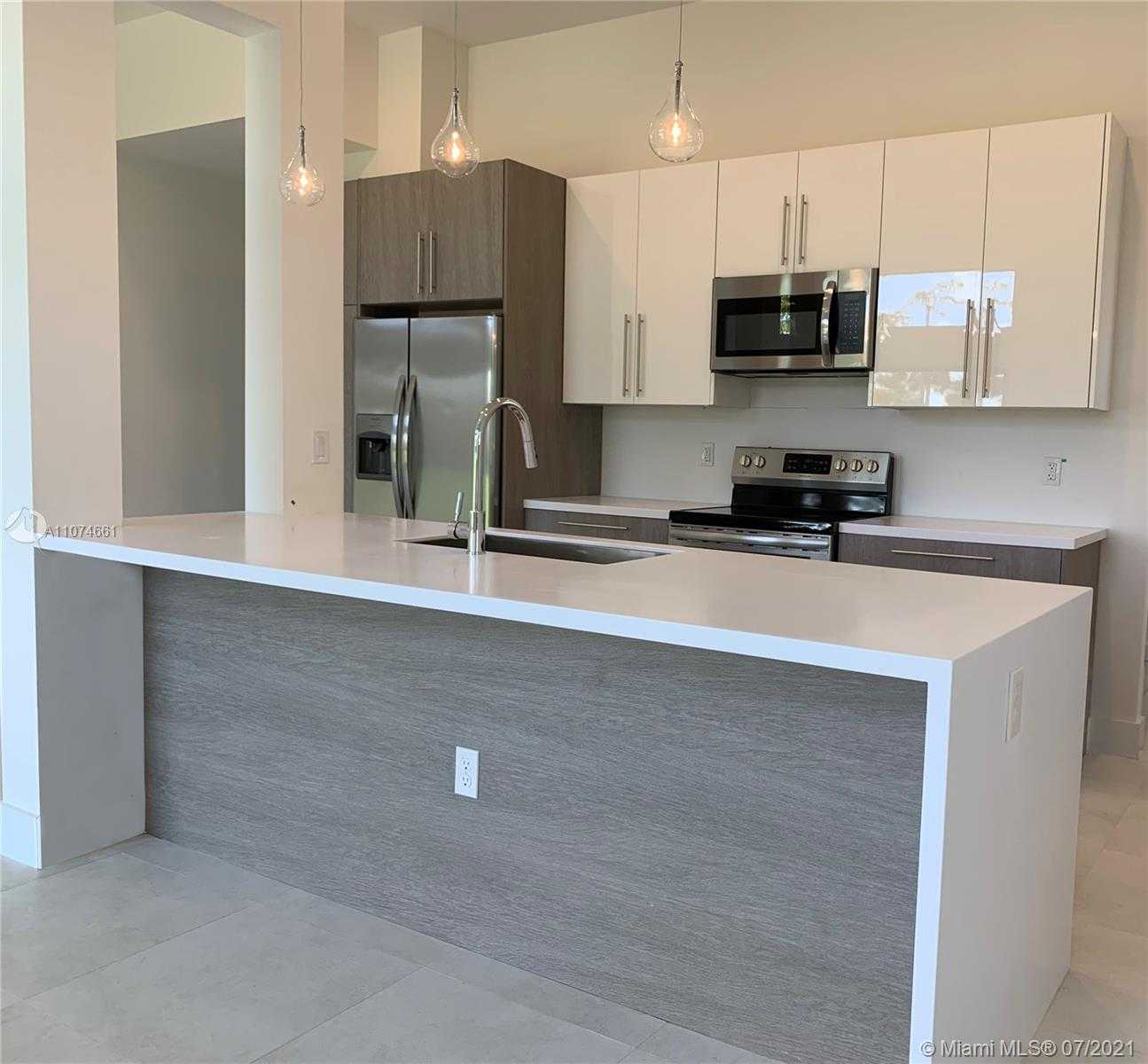 Small Image of 4364 NORTH WEST 8TH CT #4364, Plantation Number 16