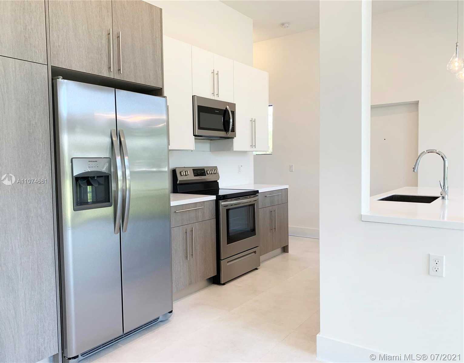 Small Image of 4364 NORTH WEST 8TH CT #4364, Plantation Number 19