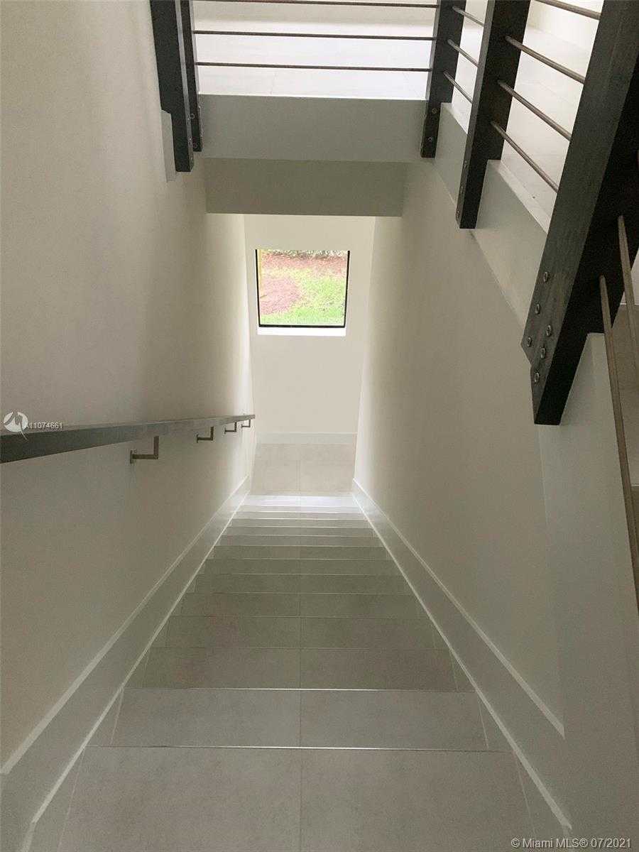 Small Image of 4364 NORTH WEST 8TH CT #4364, Plantation Number 22