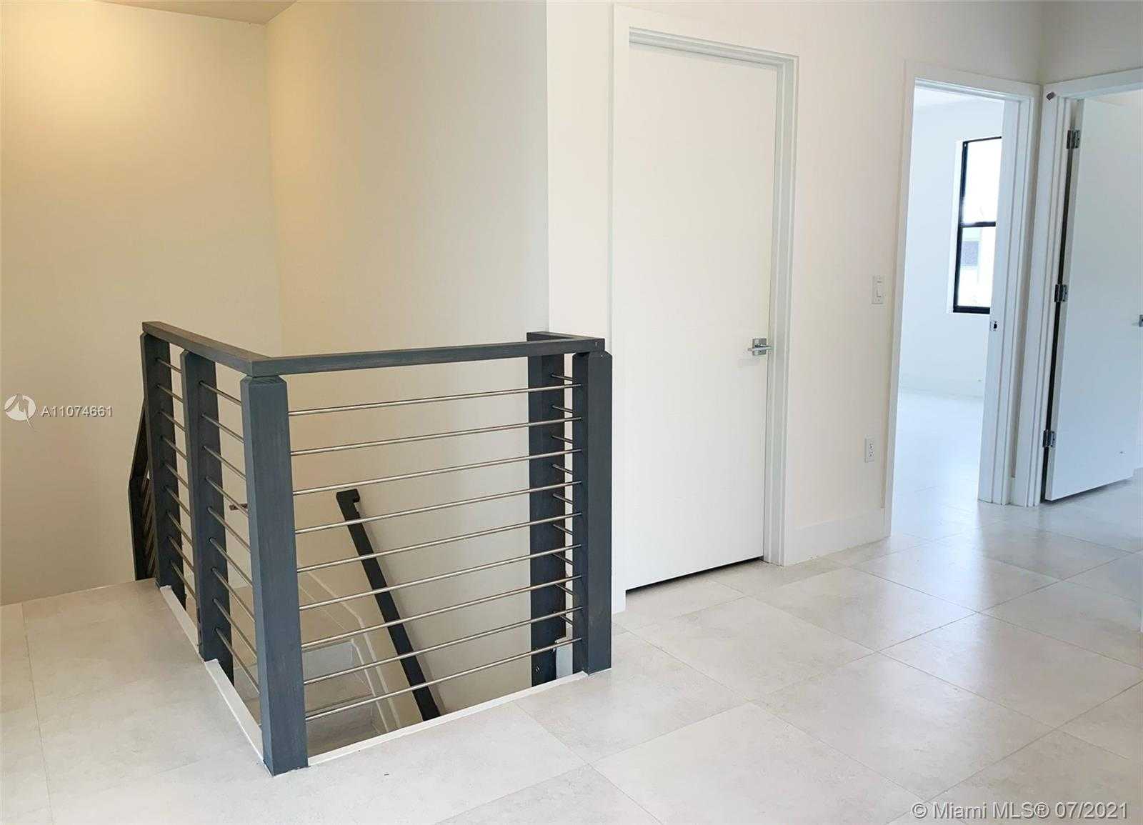 Small Image of 4364 NORTH WEST 8TH CT #4364, Plantation Number 25