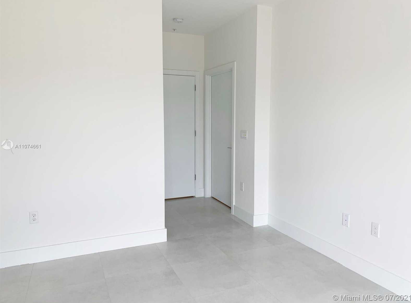 Small Image of 4364 NORTH WEST 8TH CT #4364, Plantation Number 30